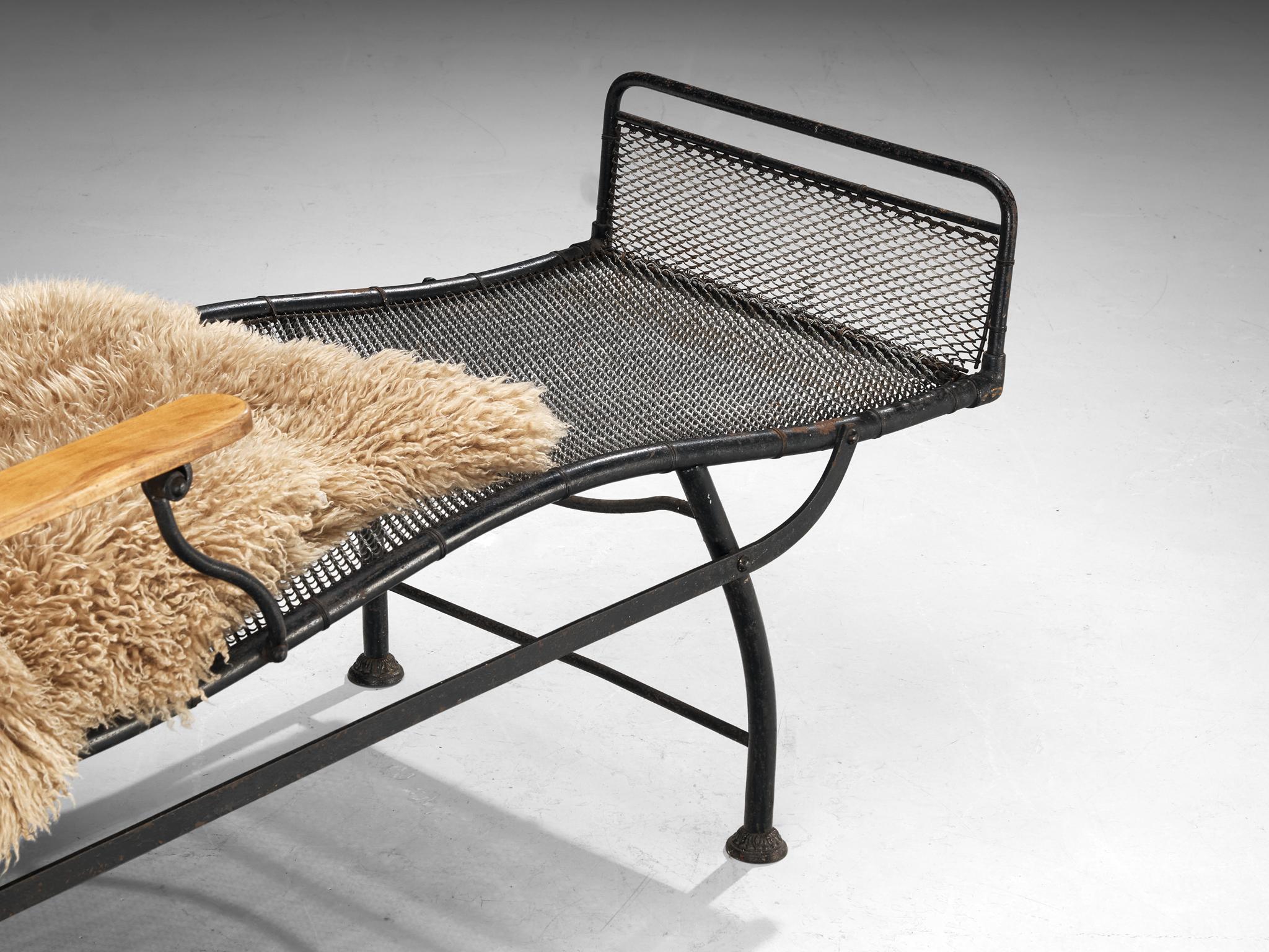 French Adjustable Chaise Longue in Black Iron and Wood For Sale 2