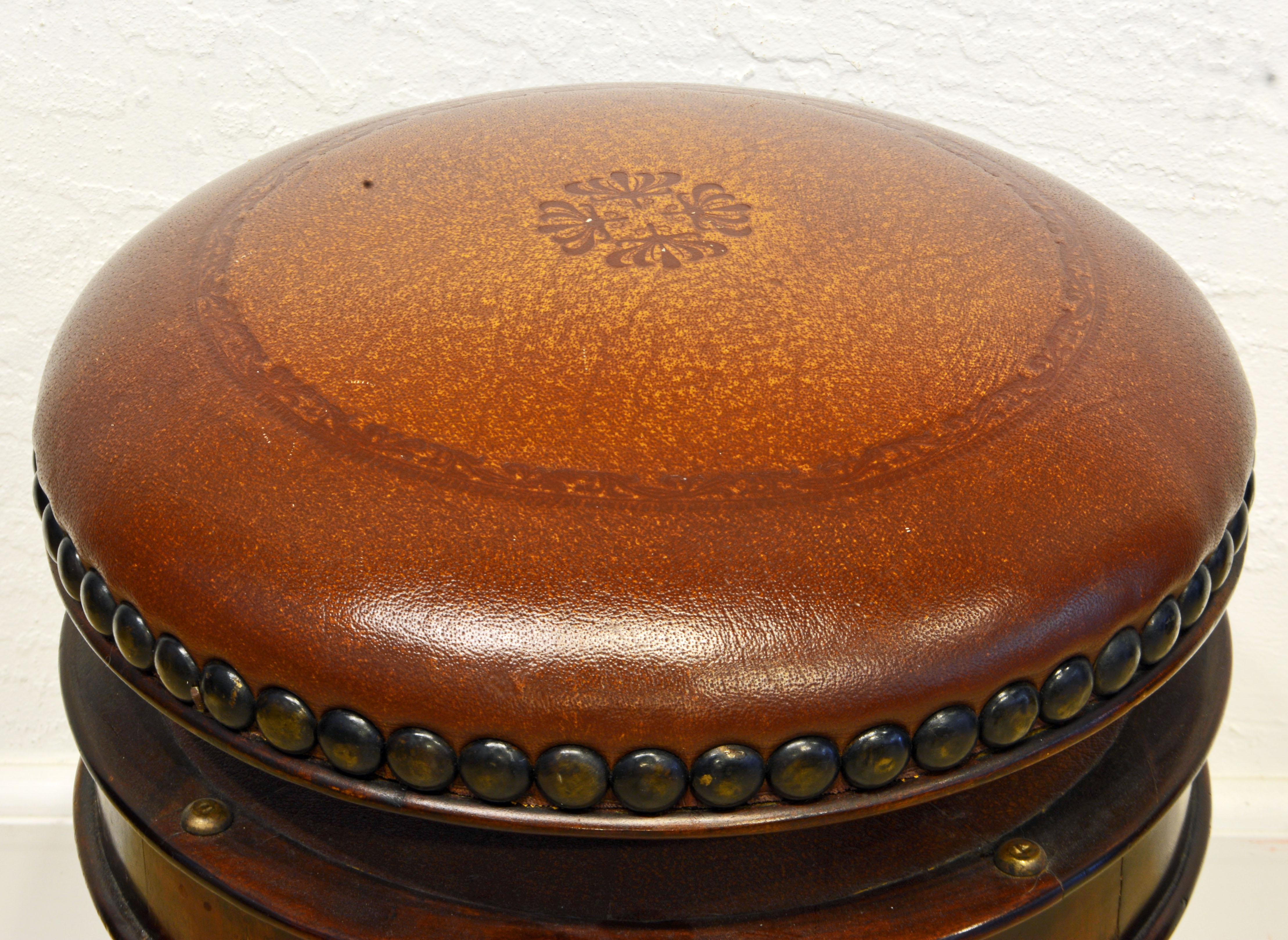 French Adjustable Leather Piano Stool on Bronze Legs in He Form of Ladies Boots In Good Condition In Ft. Lauderdale, FL
