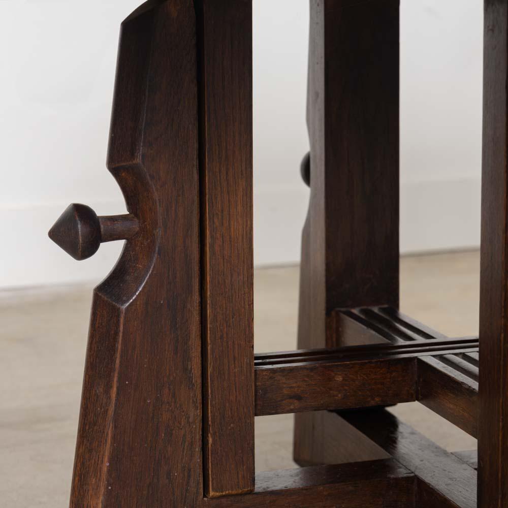 Table réglable en chêne français et carreaux de faïence par Guillerme et Chambron en vente 6