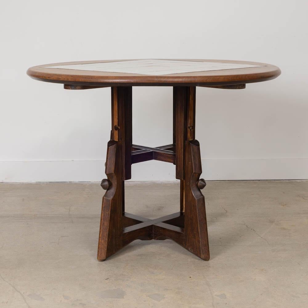 Table réglable en chêne français et carreaux de faïence par Guillerme et Chambron en vente 2