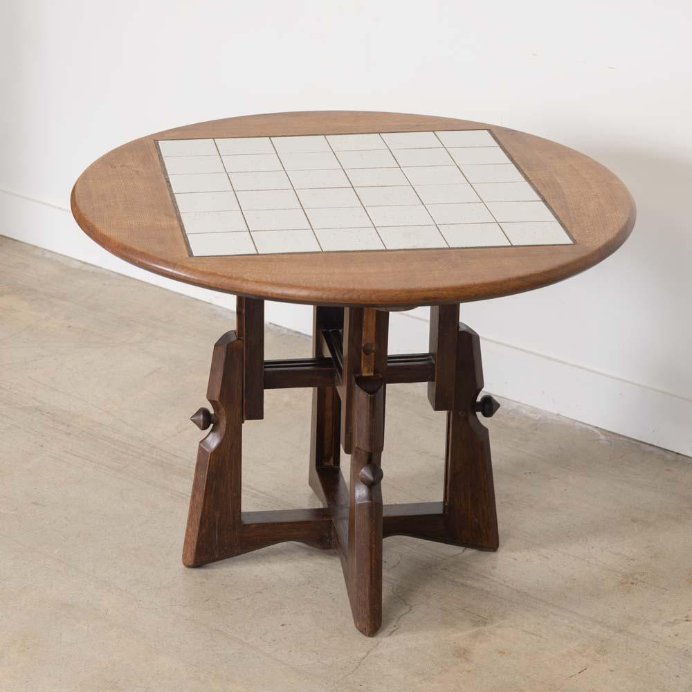 Table réglable en chêne français et carreaux de faïence par Guillerme et Chambron en vente 3