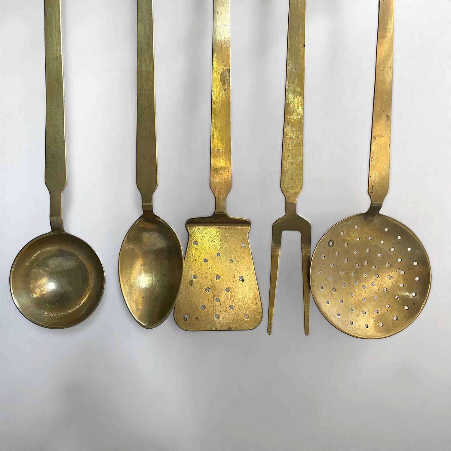 French Aged Brass Cooking Set In Good Condition For Sale In Los Angeles, CA
