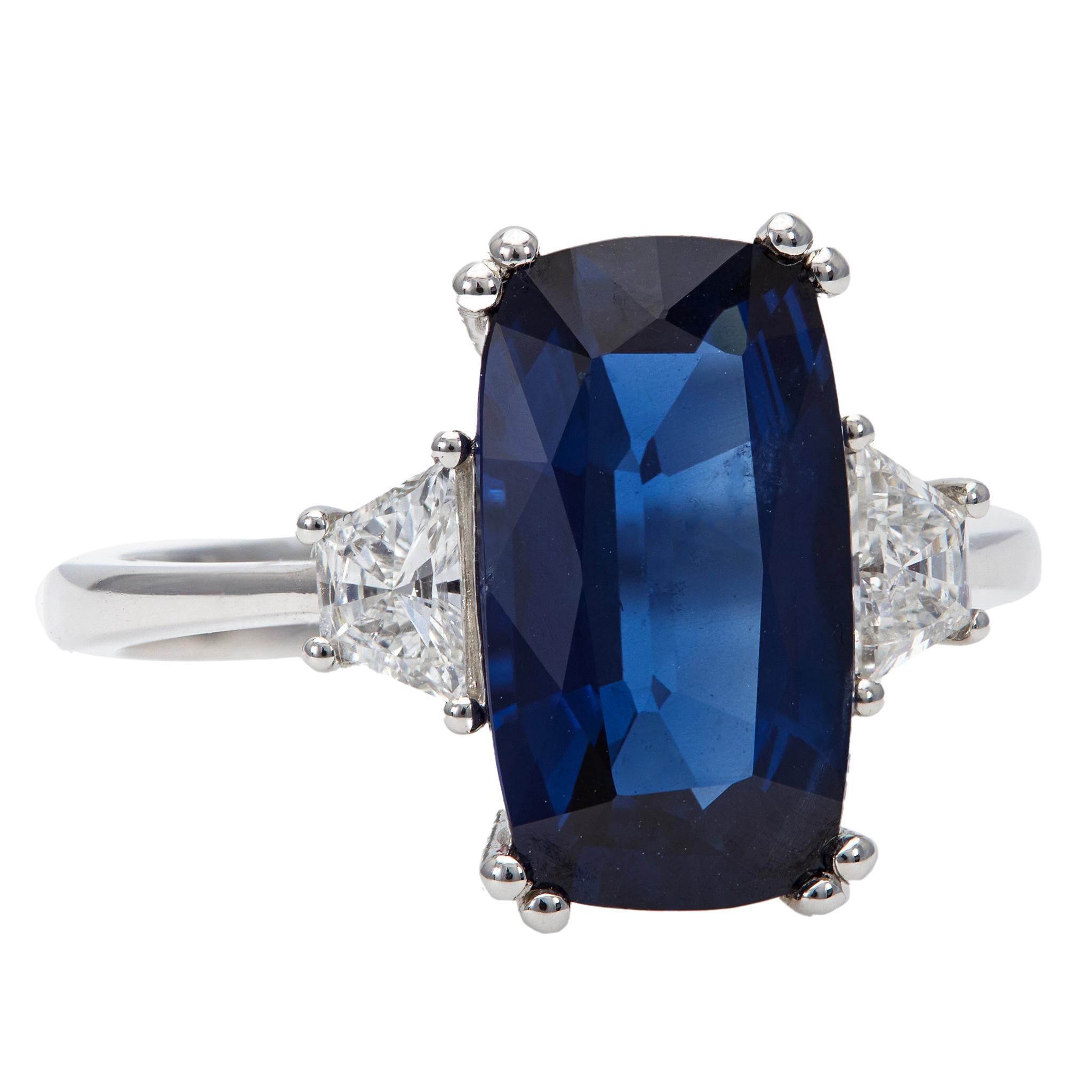 Women's or Men's French AIGS Madagascar No Heat Sapphire and Diamond 18k Gold Three Stone Ring