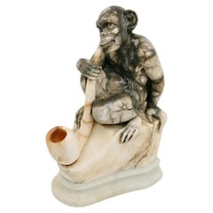 Französische Alabaster-Affenskulptur, Stil Napoleon III, 19.