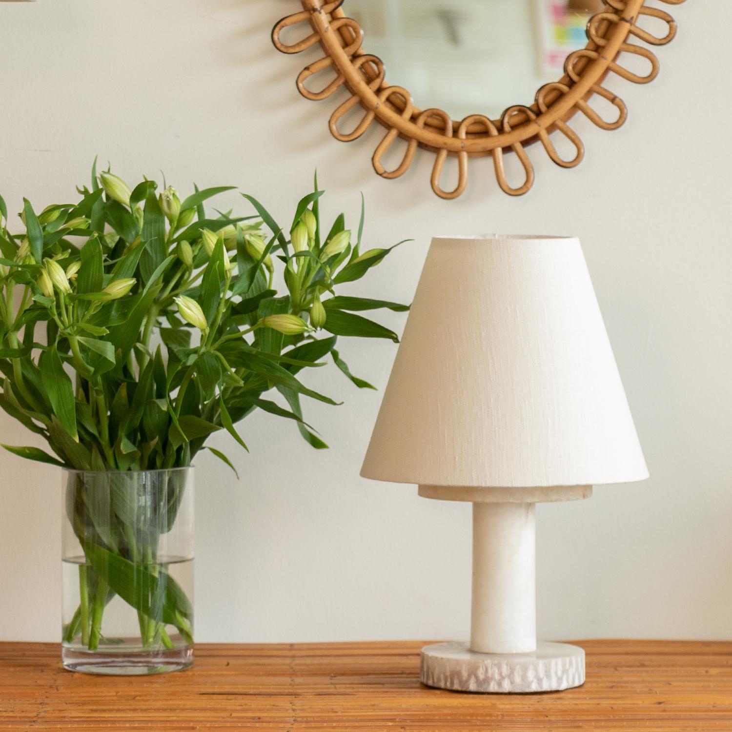 French Alabaster Table Lamp In Good Condition In Los Angeles, CA
