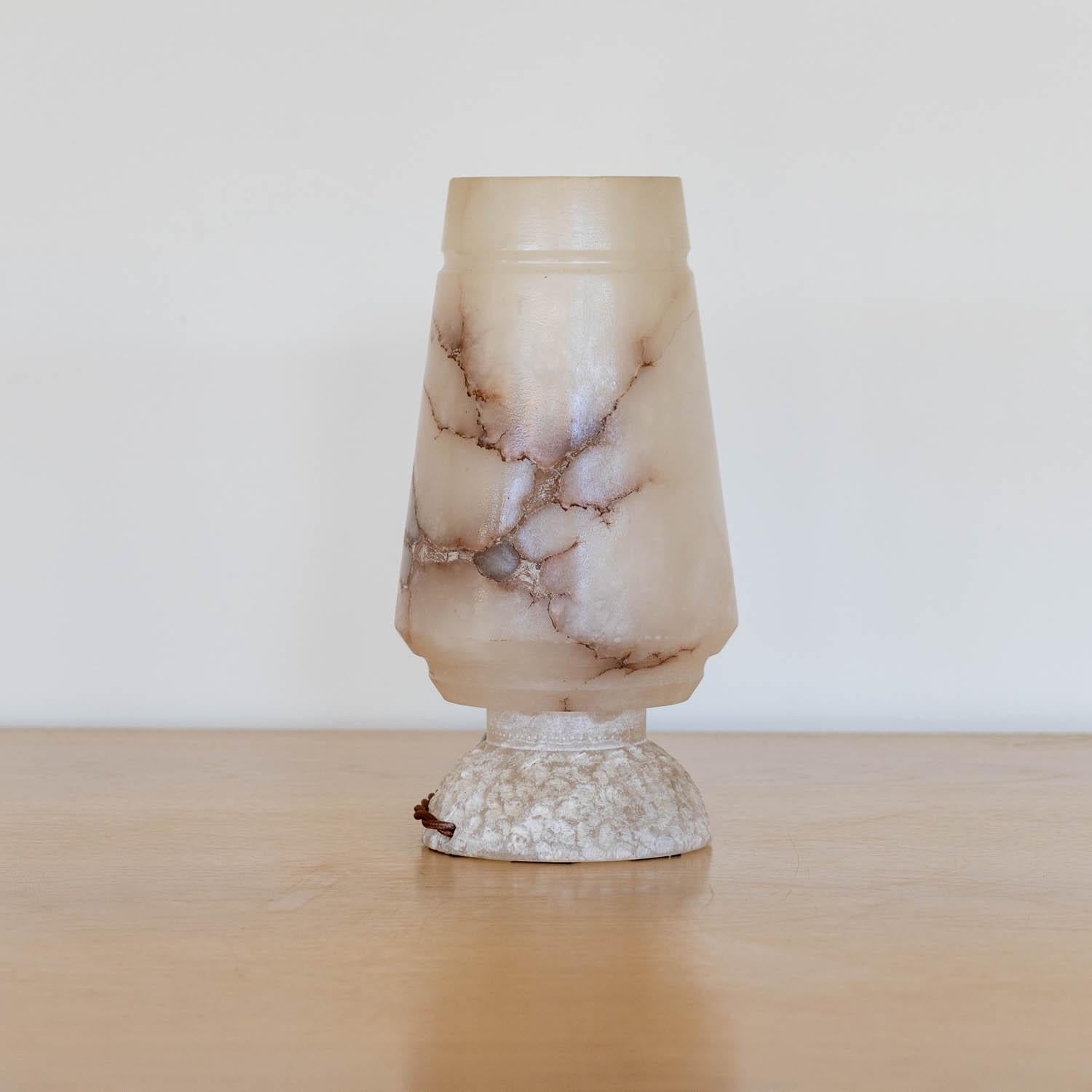 French Alabaster Table Lamp For Sale 1