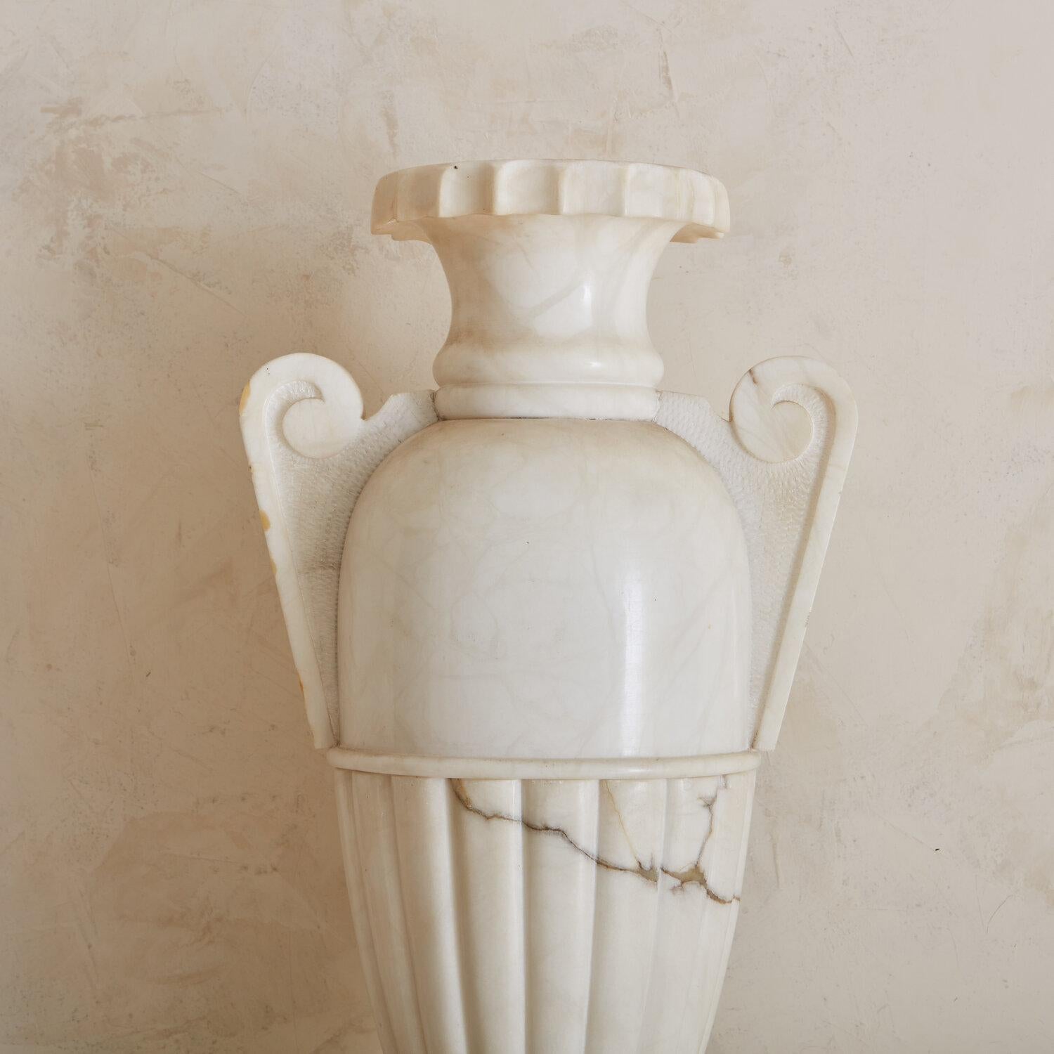 French Alabaster Urn Shaped Lamp In Good Condition In Chicago, IL