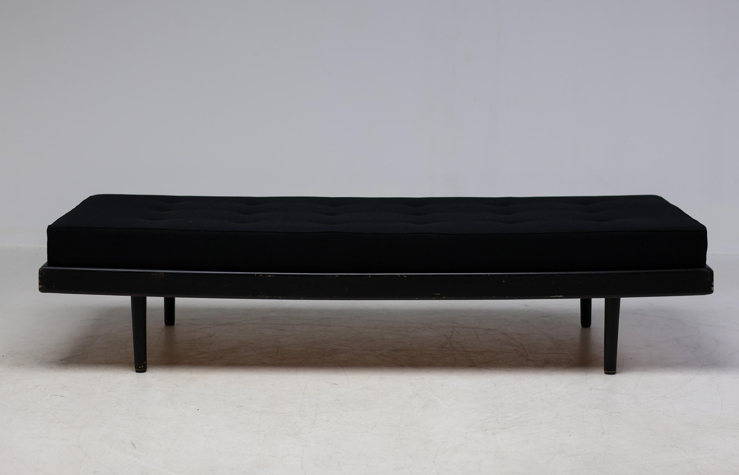 French All Black Daybed or Single Bed, circa 1960 For Sale 2