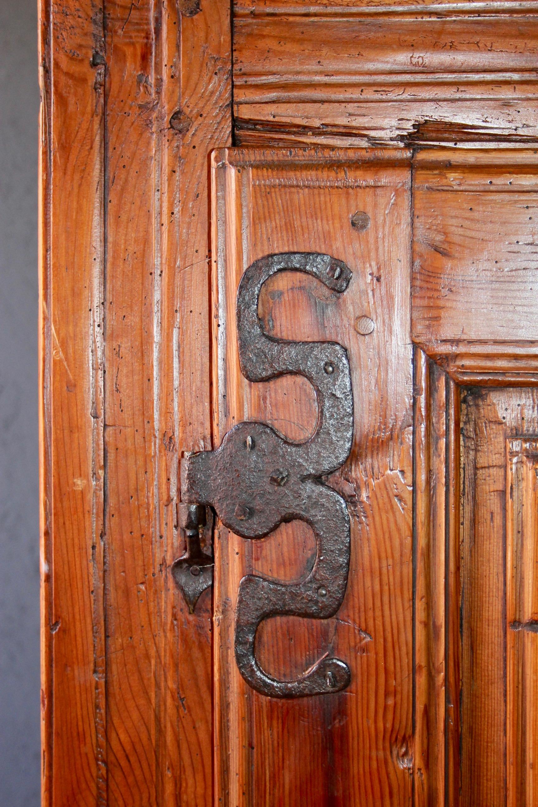 Armoire en alp française de la région de Queyras 1