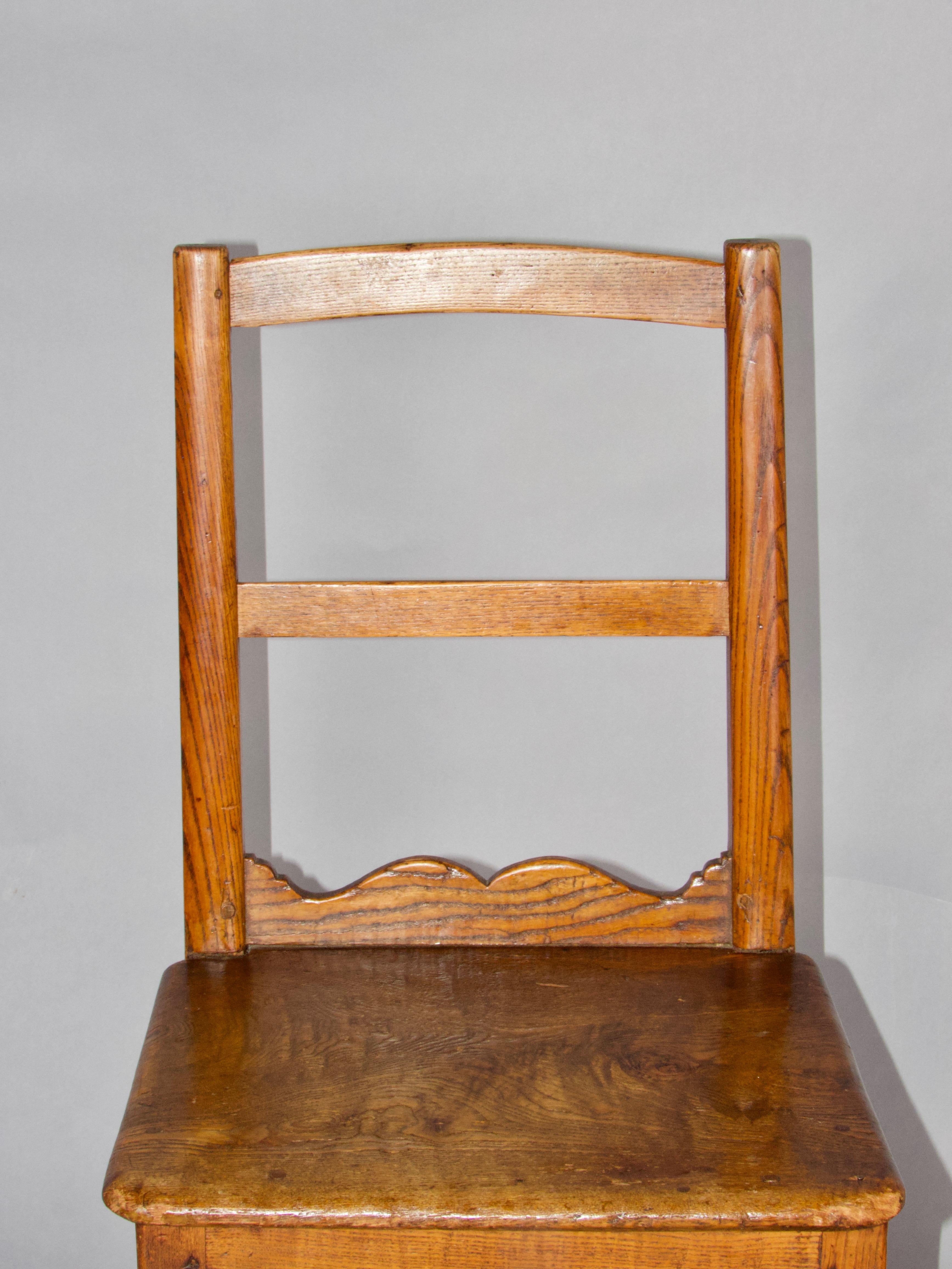 French alp Louis XIII style chair For Sale 2