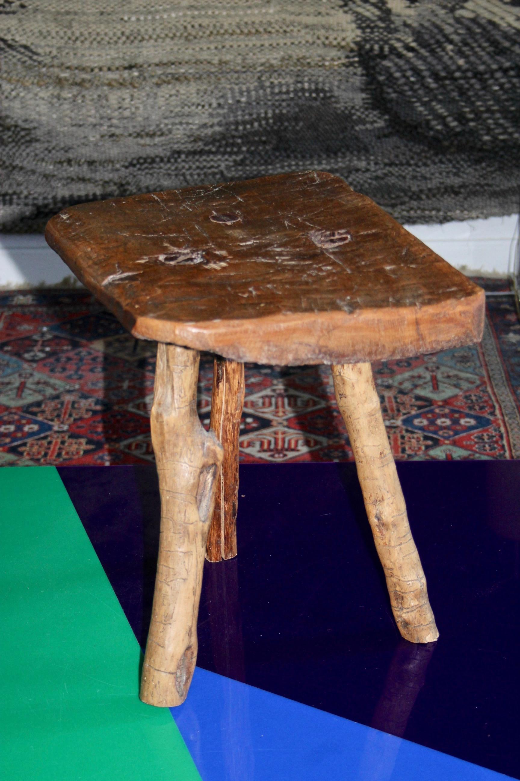 Legno Sgabello alpino francese tripode in vendita
