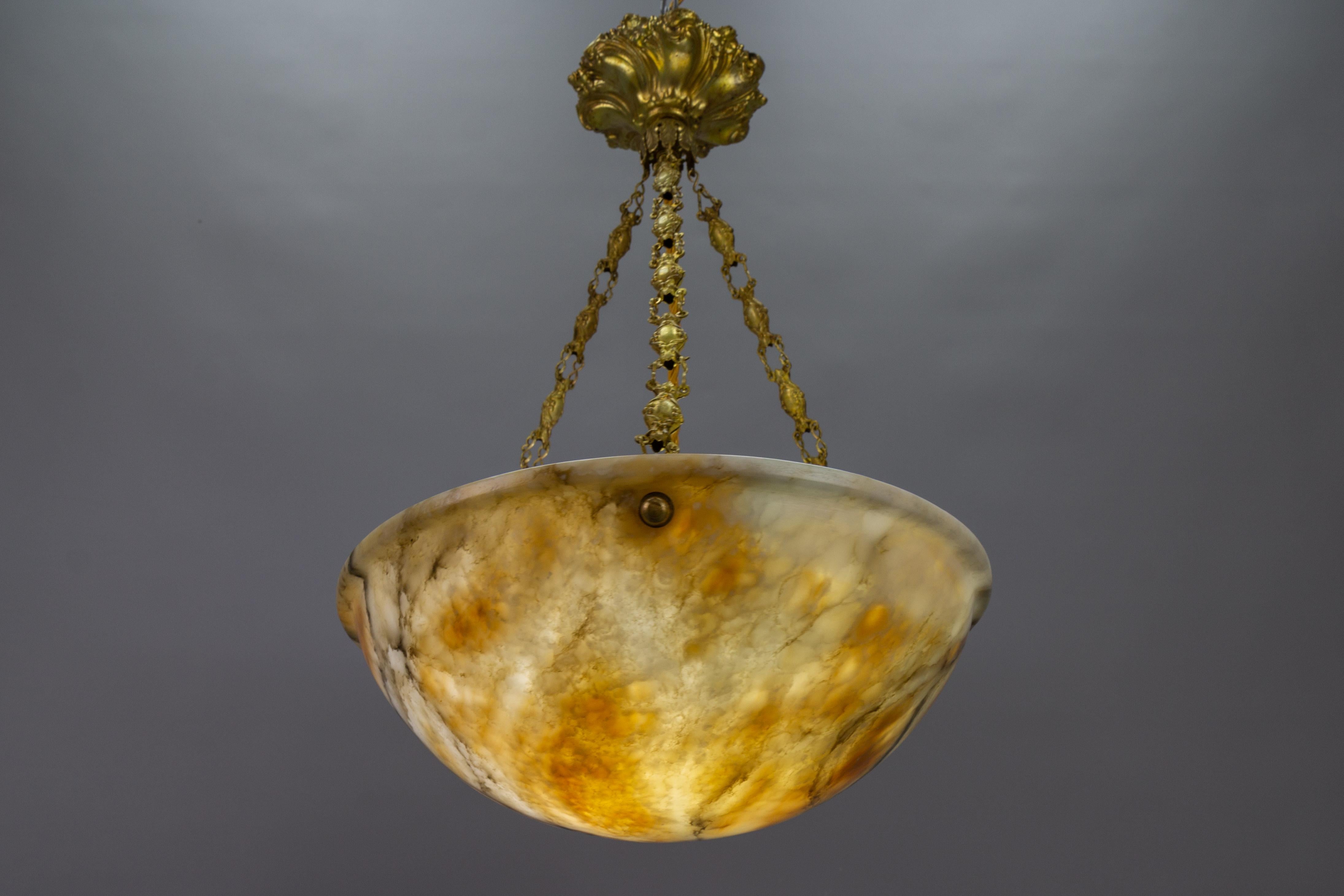 French Amber Color Alabaster and Brass Pendant Light, circa 1930 For Sale 3