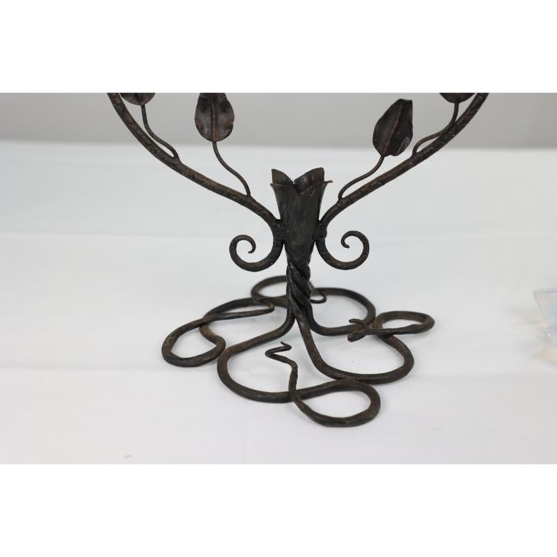 Art Nouveau French hand made iron epergne with a green & Vaseline glass flower. For Sale 9