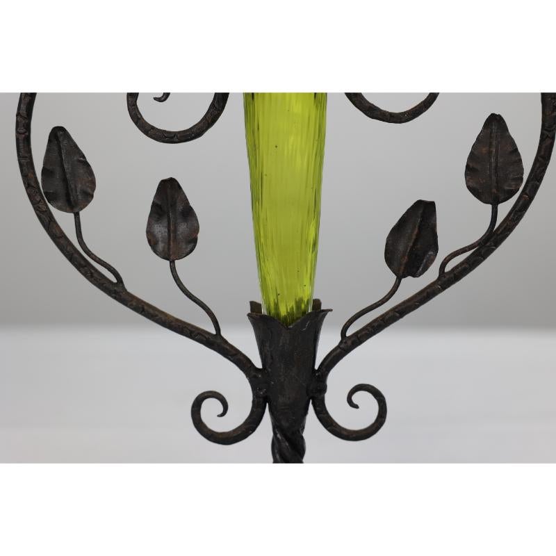 Art Nouveau French hand made iron epergne with a green & Vaseline glass flower. For Sale 7