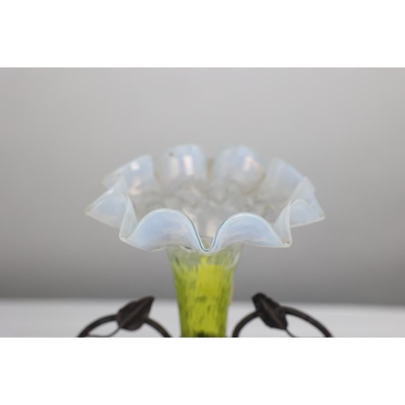 Art Nouveau French hand made iron epergne with a green & Vaseline glass flower. For Sale 6