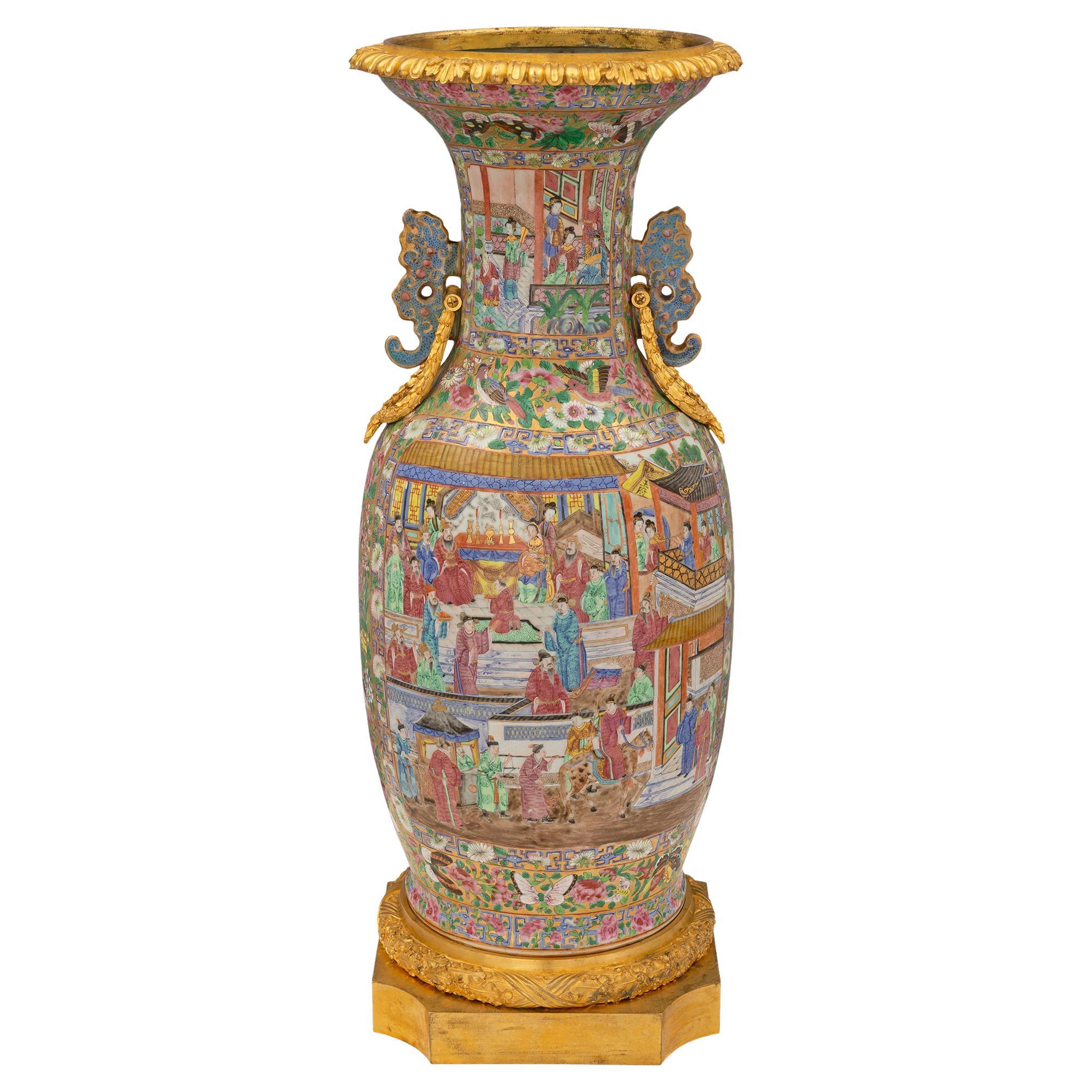 Französische und asiatische Zusammenarbeit 19. Jahrhundert Louis XVI St. Famille Rose Porzellan im Angebot