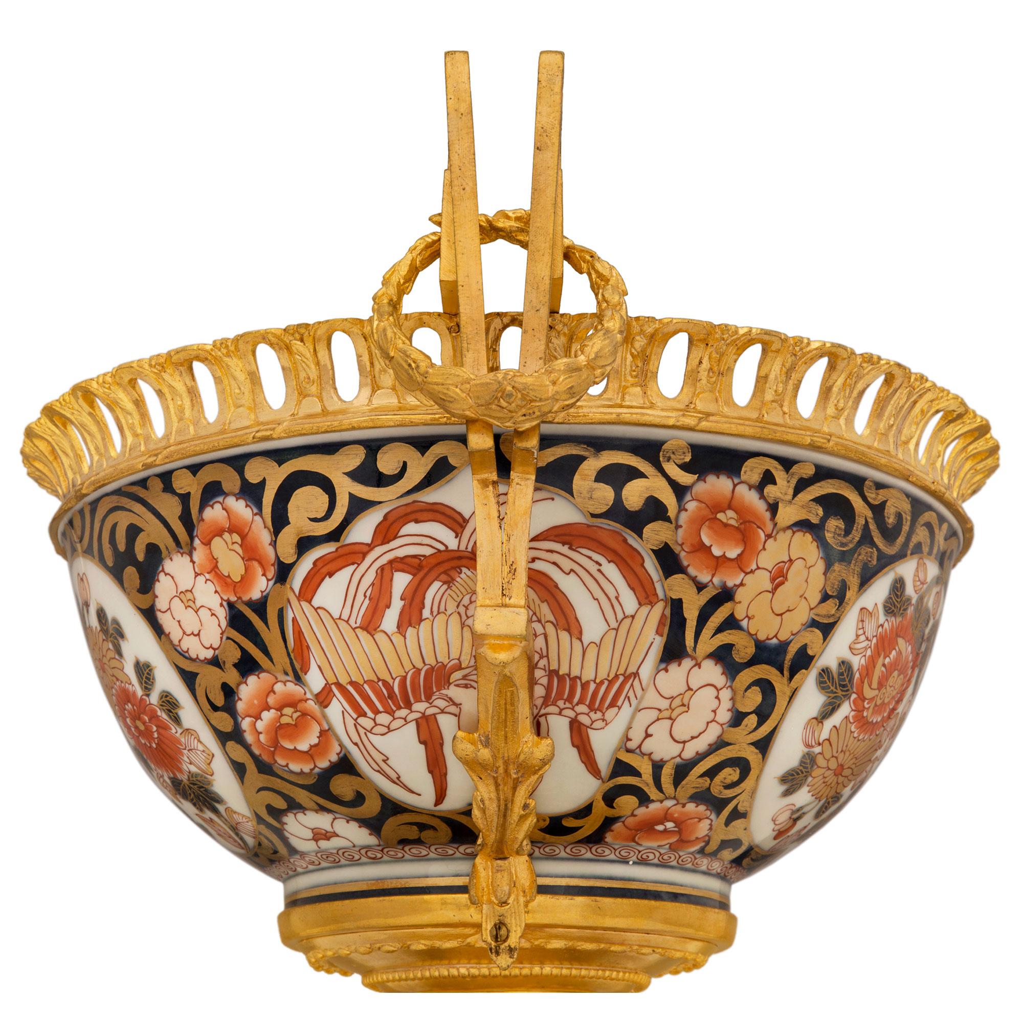 French and Asian Collaboration 19th Century Louis XVI Style Centerpiece Bowl For Sale 3