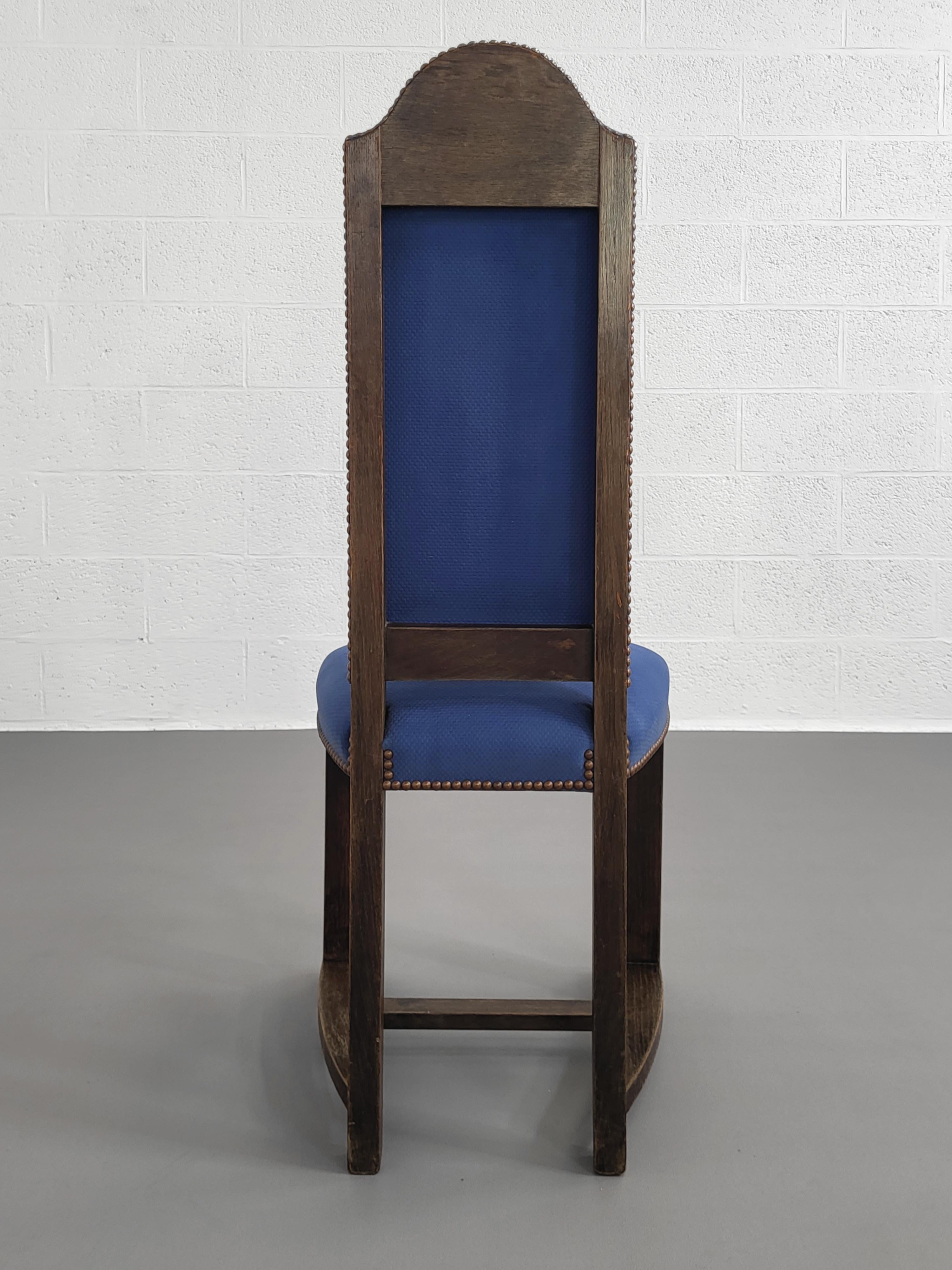 Französisches antikes Holz- und Stoff-Set im Louis-XIII-Stil aus 8 Stühlen im Angebot 3