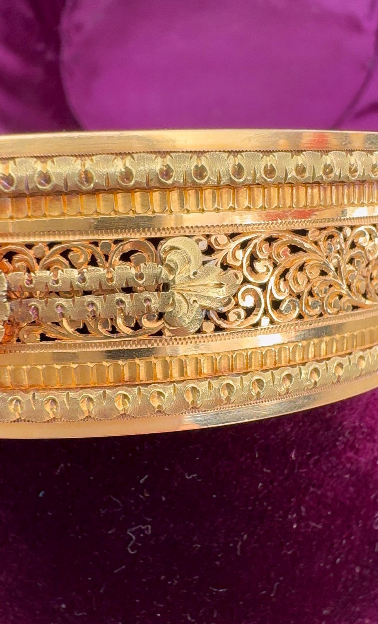 French Antique 18K Pearl Button Cuff Bangle Bracelet - Auguste Lahaye In Good Condition For Sale In Hummelstown, PA