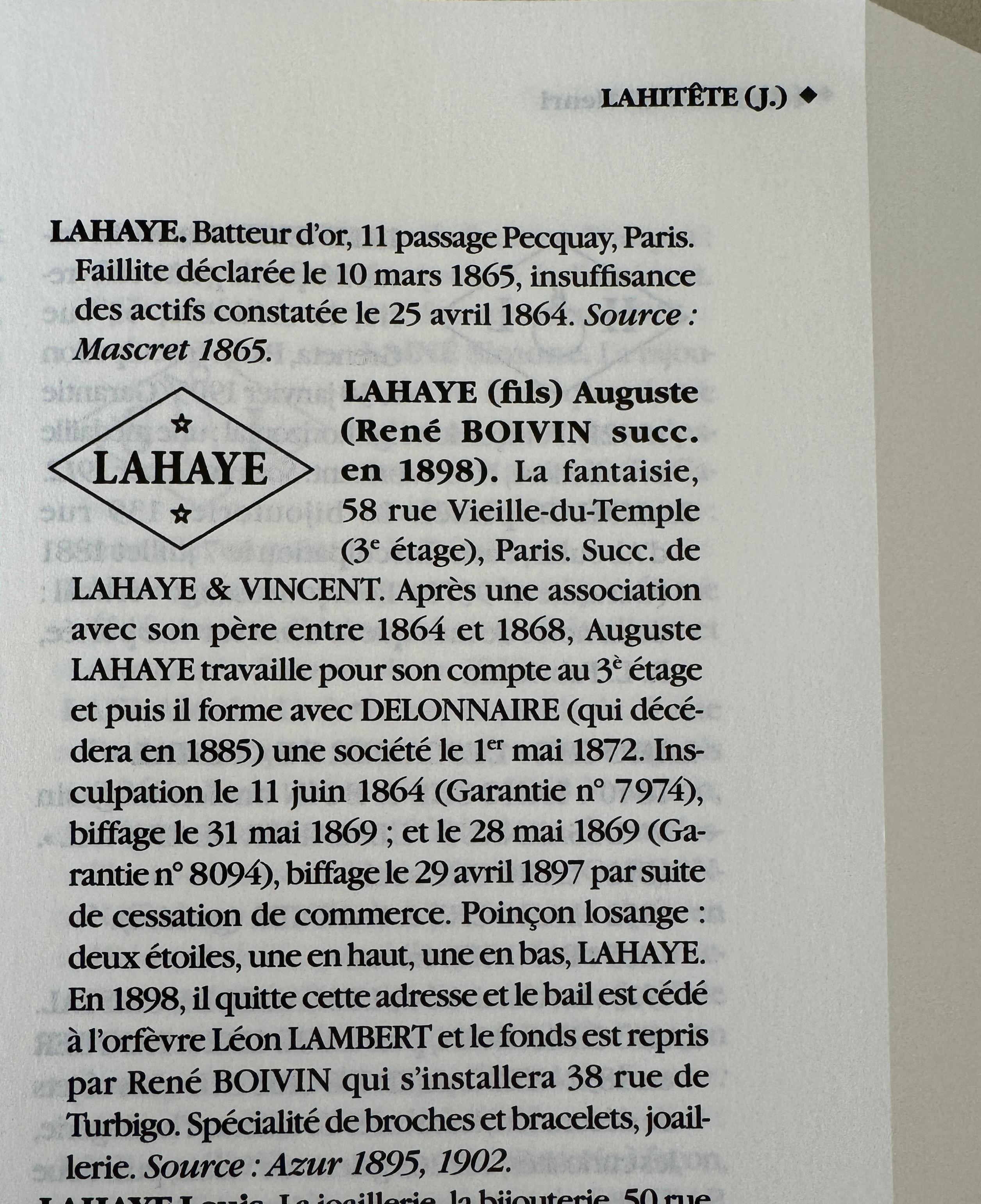 Französischer antiker 18 Karat Perlen-Manschetten-Armreif mit Knopfleiste - Auguste Lahaye im Angebot 3