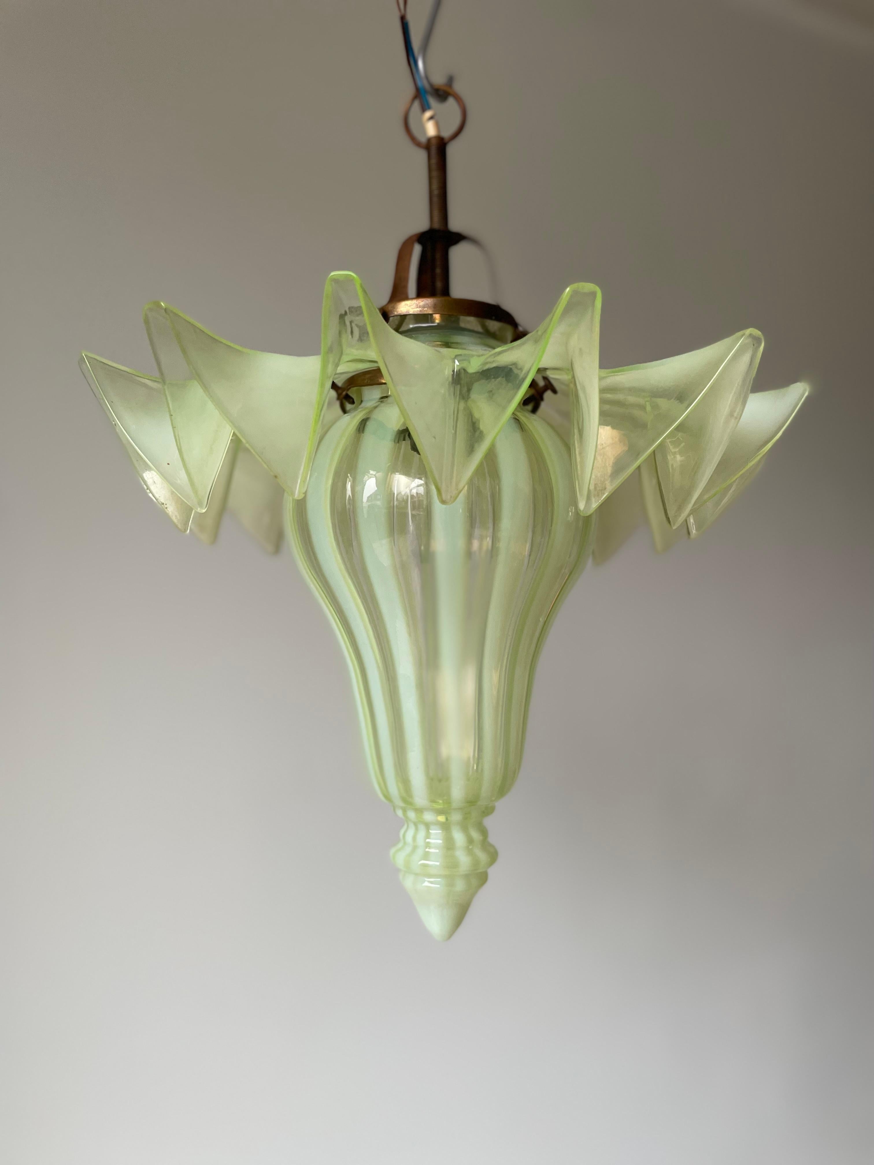 French Antique Art Deco Lime Striped Glass Pendant, circa 1910s For Sale 1