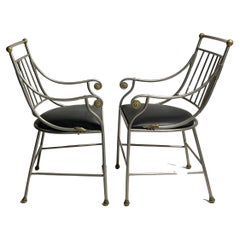 Paire de chaises Art déco françaises anciennes en acier avec décorations dorées
