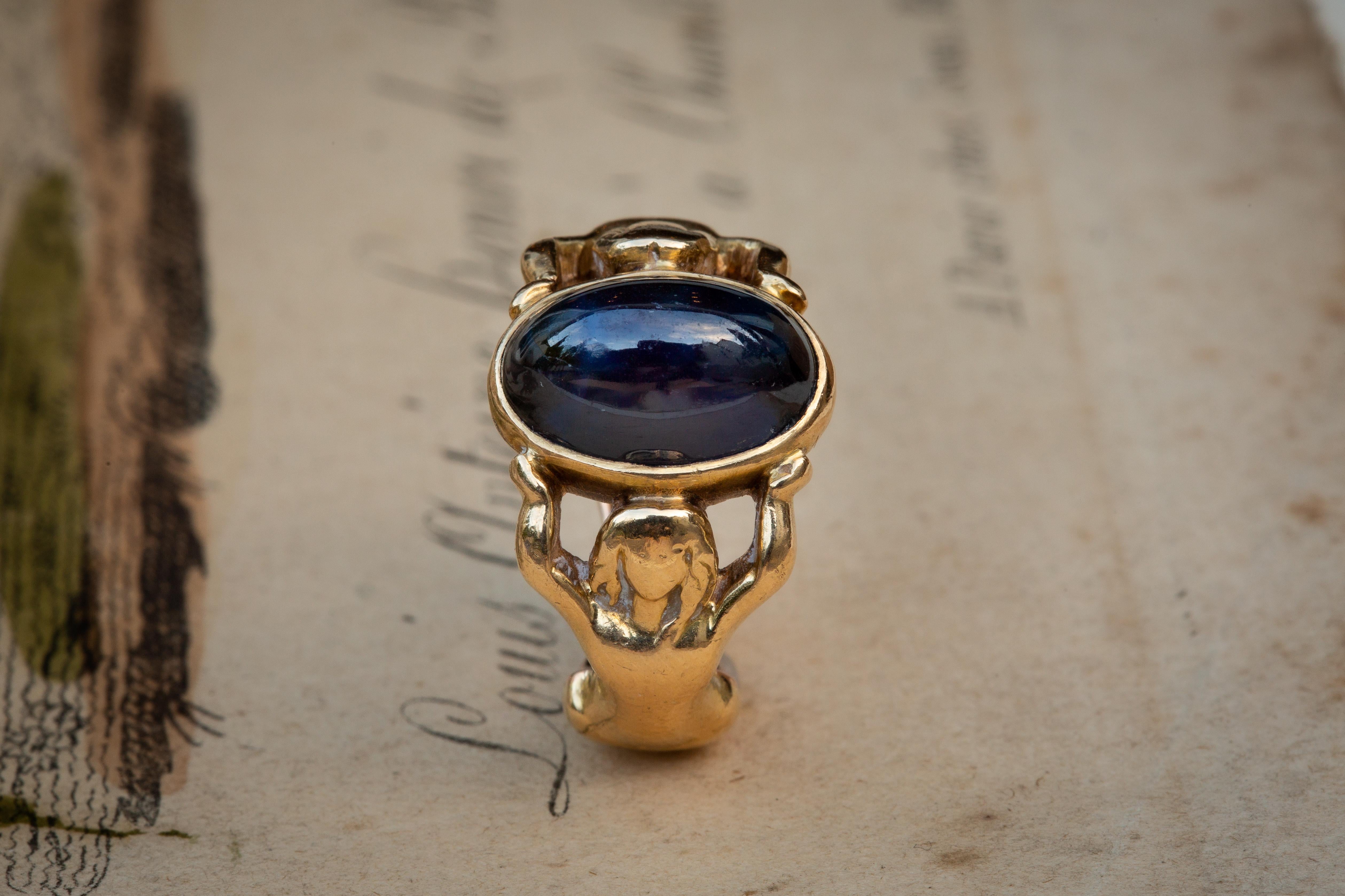 French Antique Art Nouveau 18K Gold Sapphire Cabochon Ring In Good Condition In London, GB
