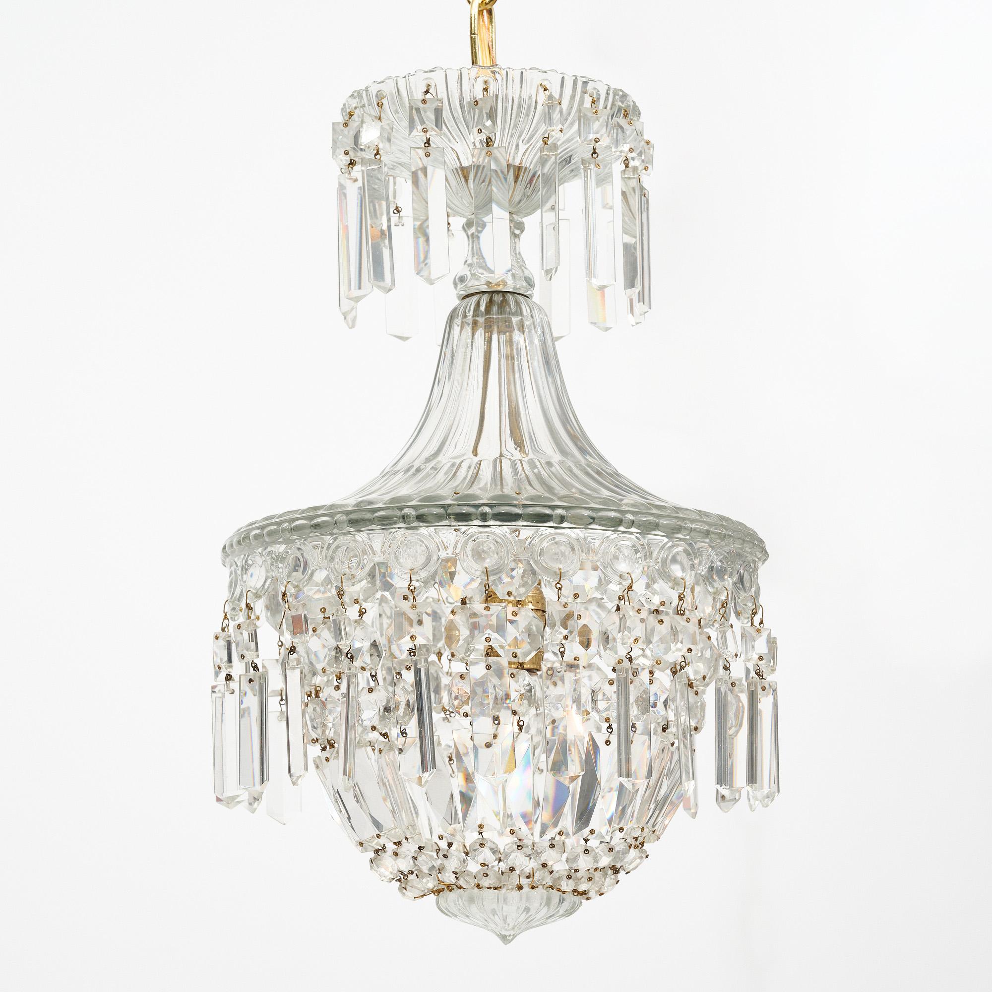 French Antique Baccarat Chandelier 1