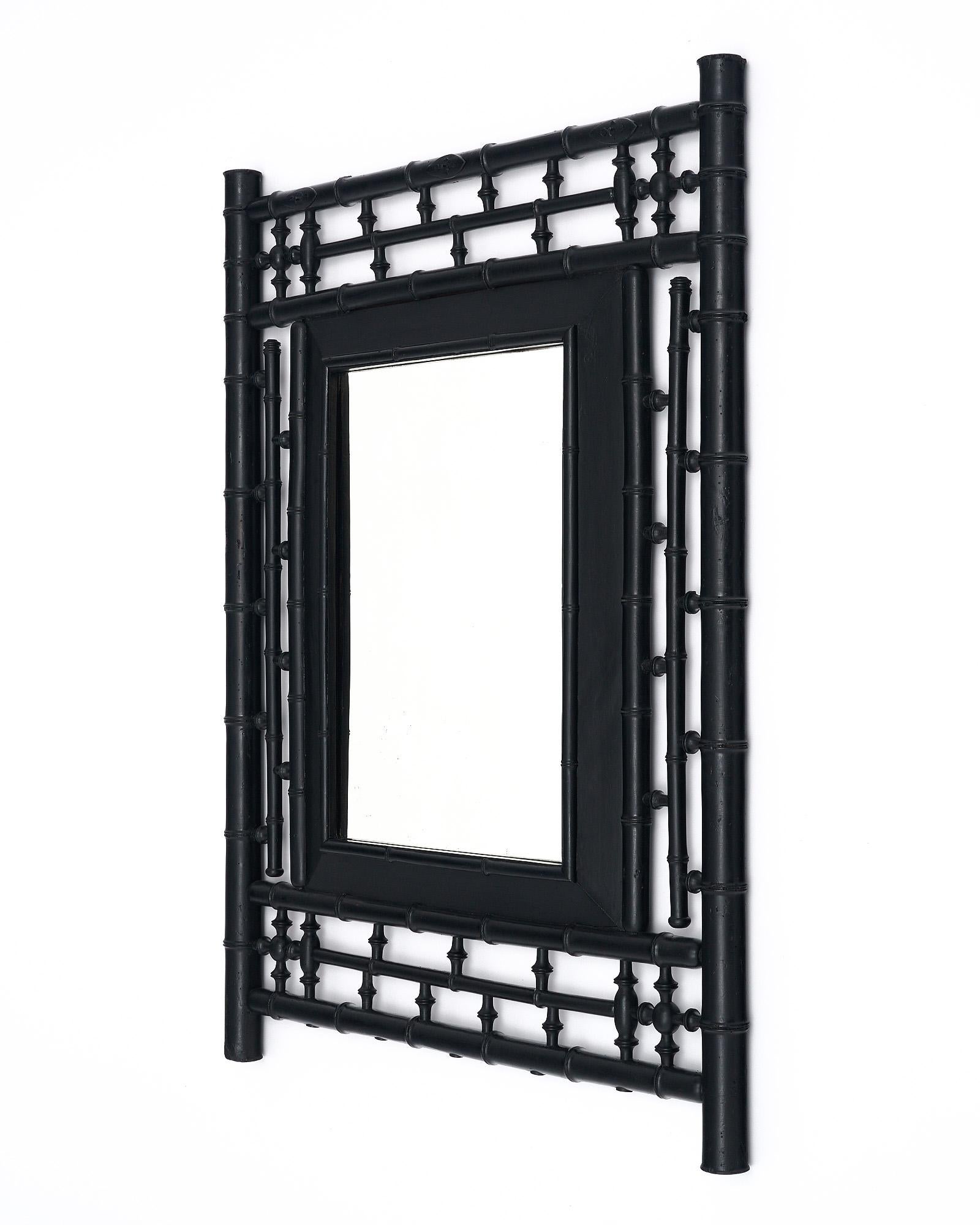 Miroir français ancien en bambou en vente 1