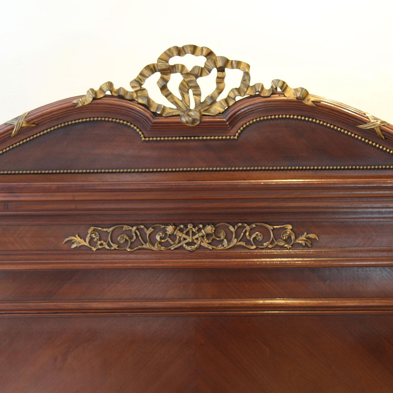 French Antique Bed with Ormolu Decoration, WK193 For Sale 1