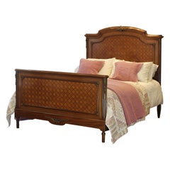 Cama Antigua Francesa con Paneles de Parquet, WK191