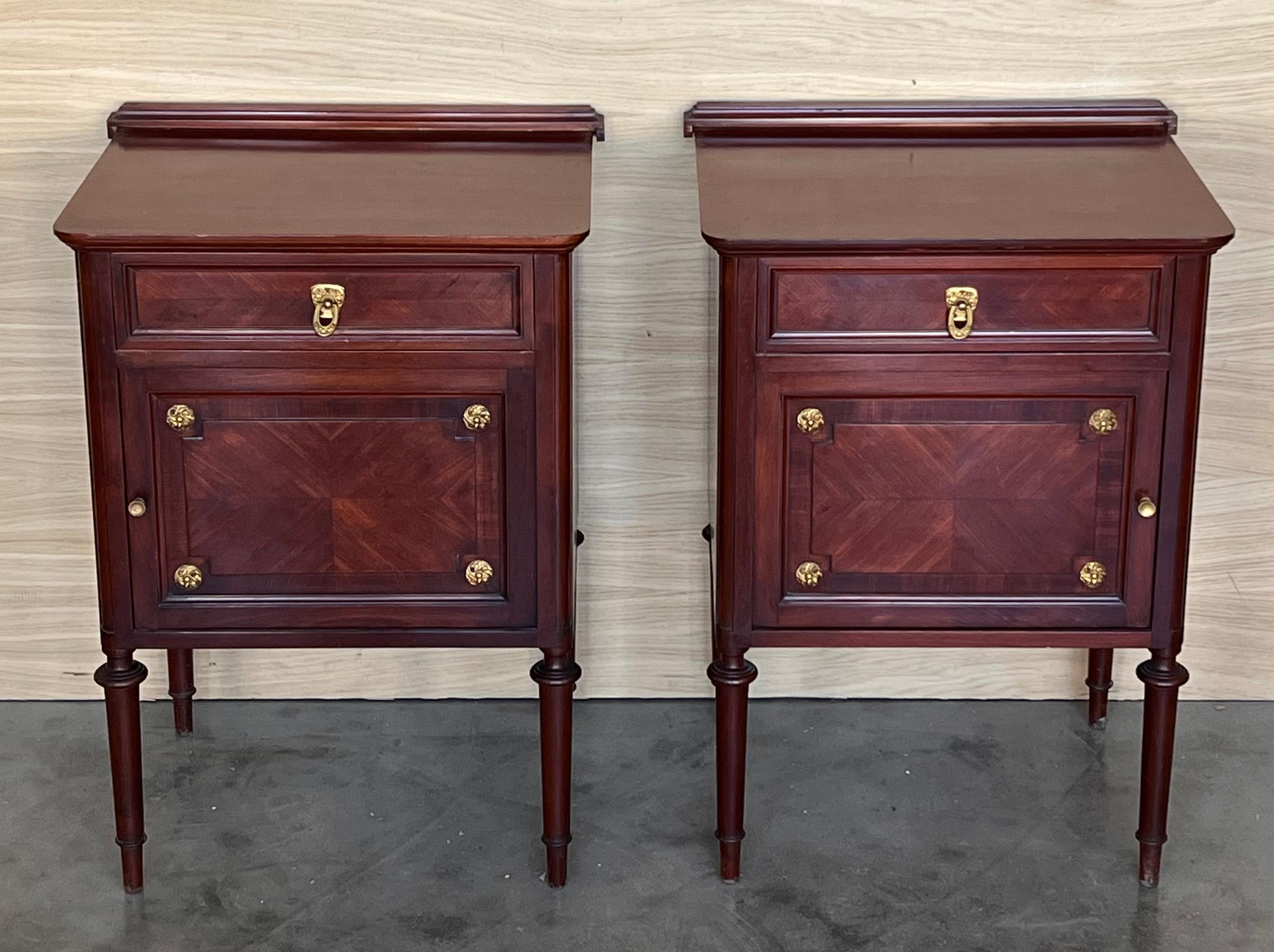 Victorian Pair of French Antique Bedside Cabinet Marquetry Nightstand, circa 1890 For Sale