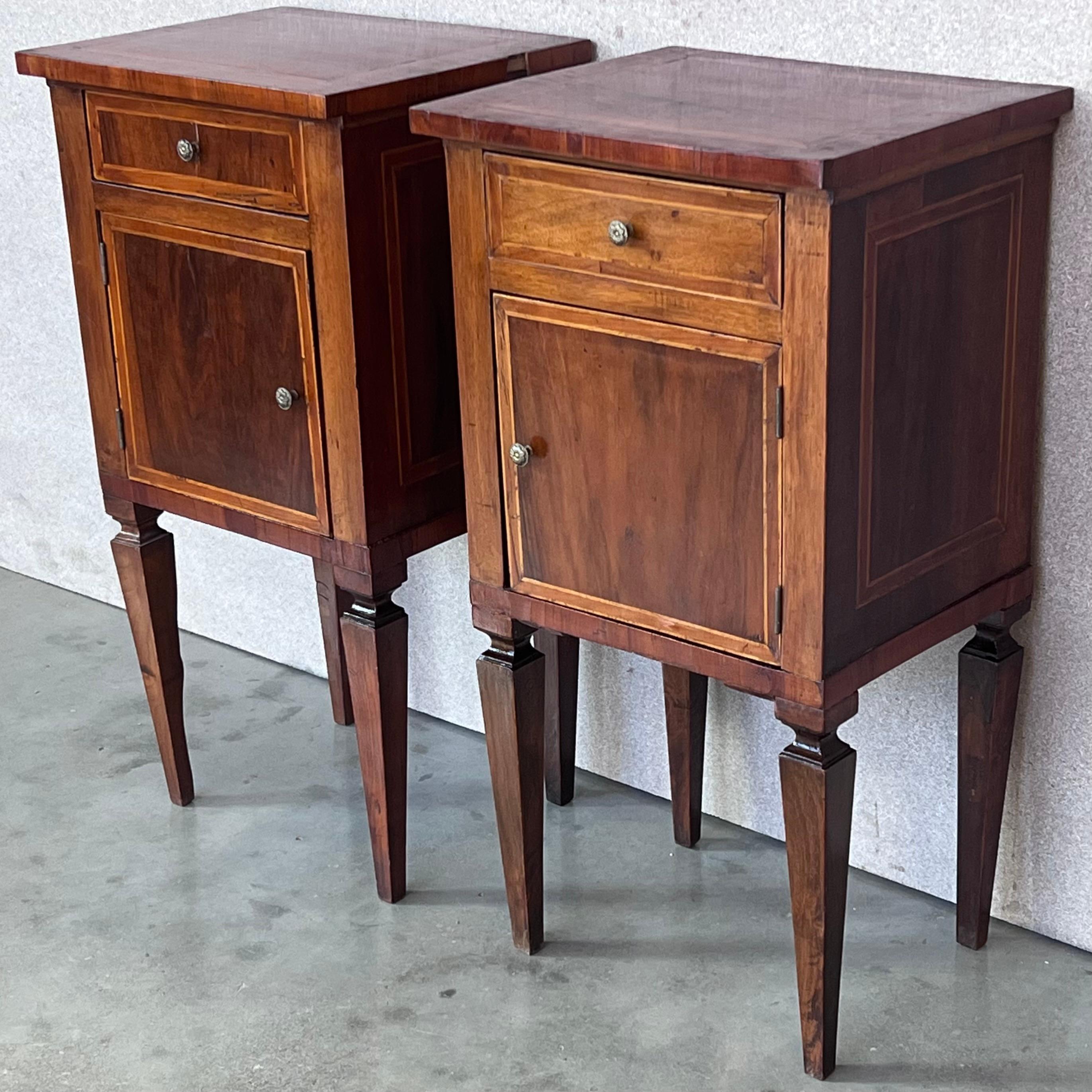 French, Antique Bedside Cabinet, Marquetry-Top Nightstand, circa 1890 In Good Condition In Miami, FL