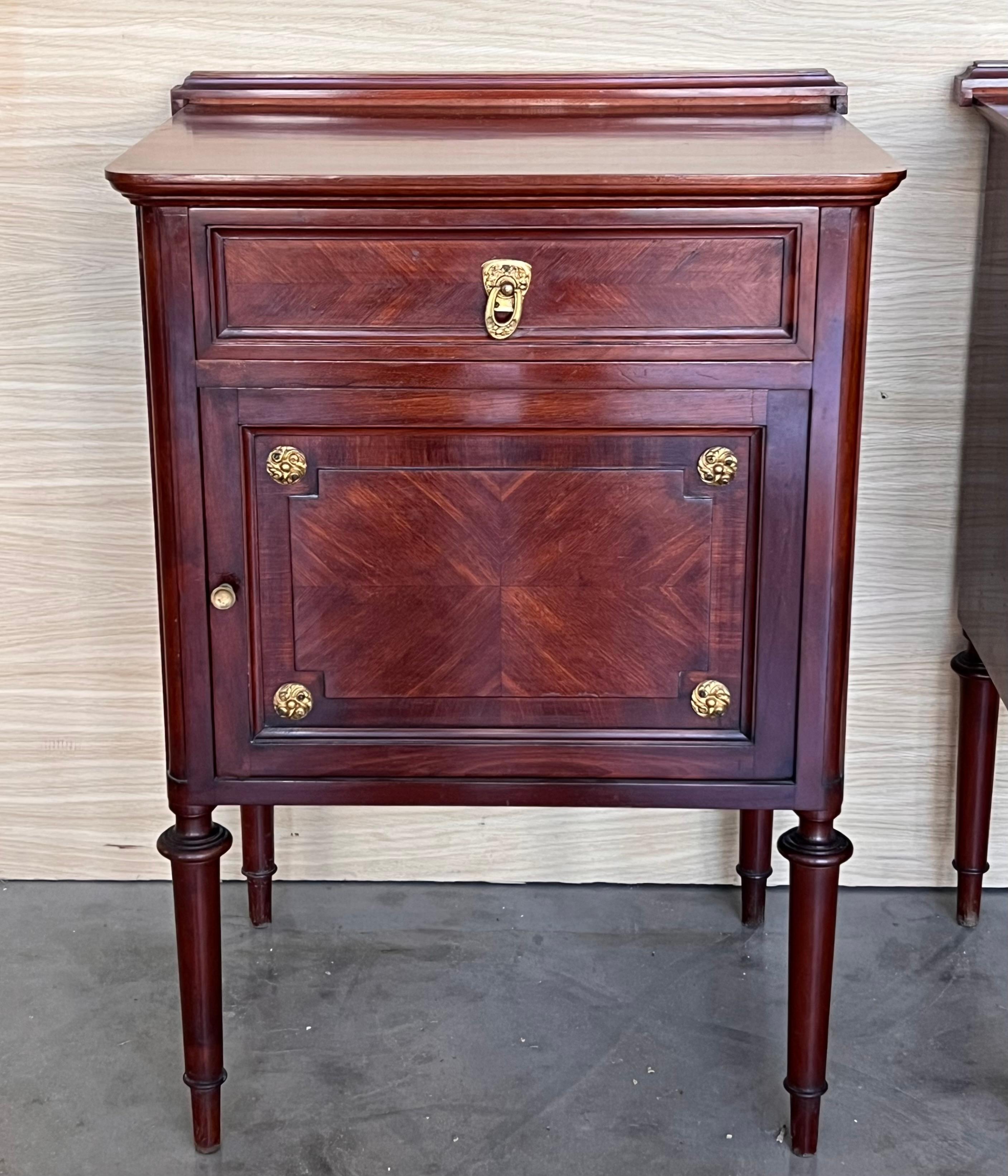 Walnut Pair of French Antique Bedside Cabinet Marquetry Nightstand, circa 1890 For Sale
