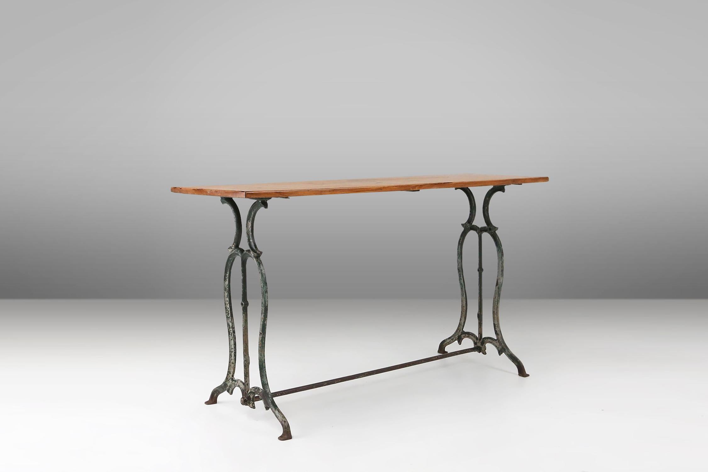 French antique Bistro Table with Metal Base and Oak Top, 1890s en venta 7