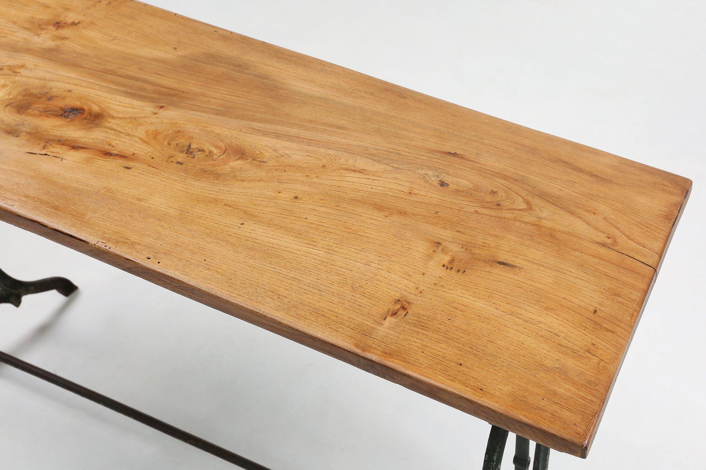 French antique Bistro Table with Metal Base and Oak Top, 1890s en Bueno estado para la venta en Meulebeke, BE
