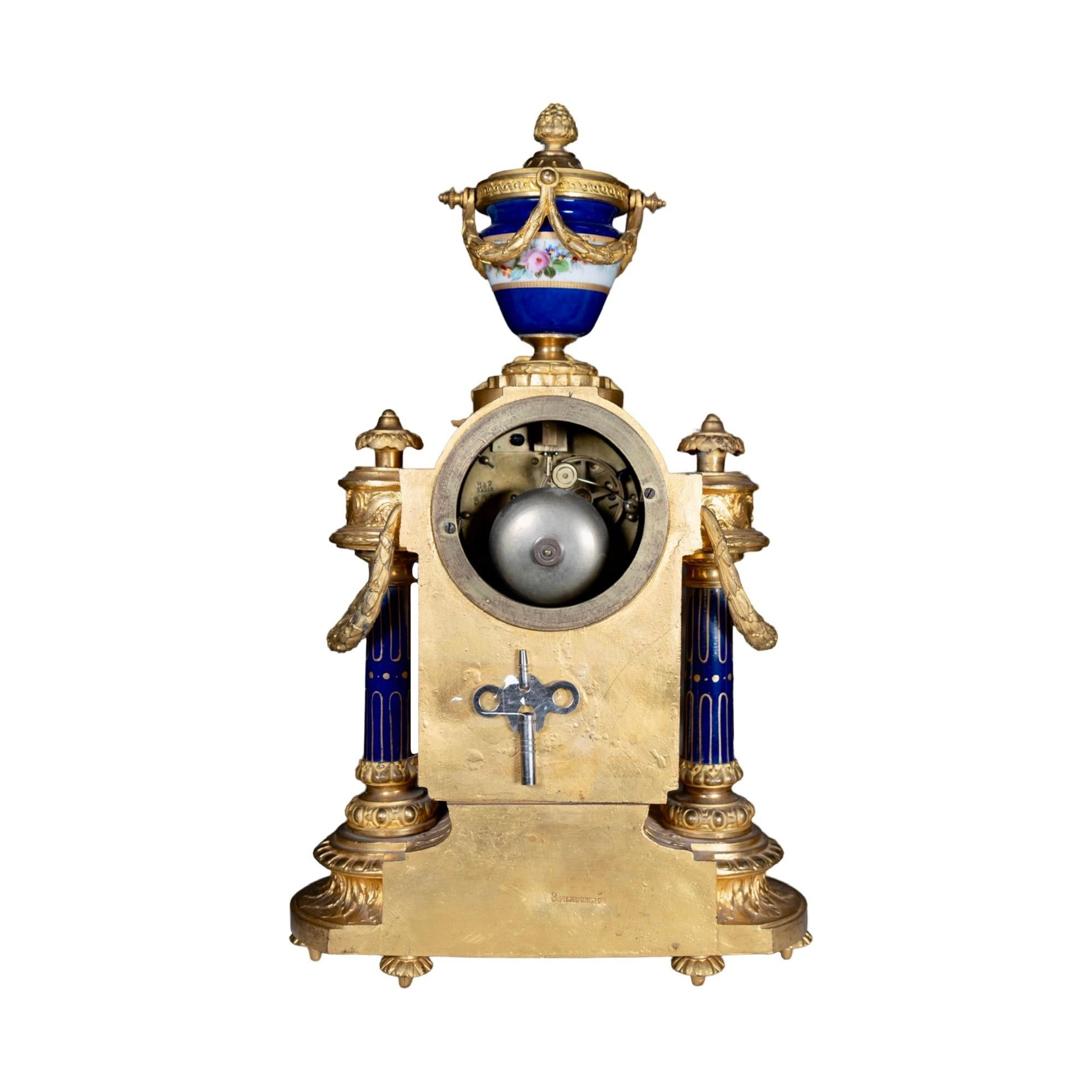 French Antique Bonze and Porcelain Garniture Clock Set For Sale 1