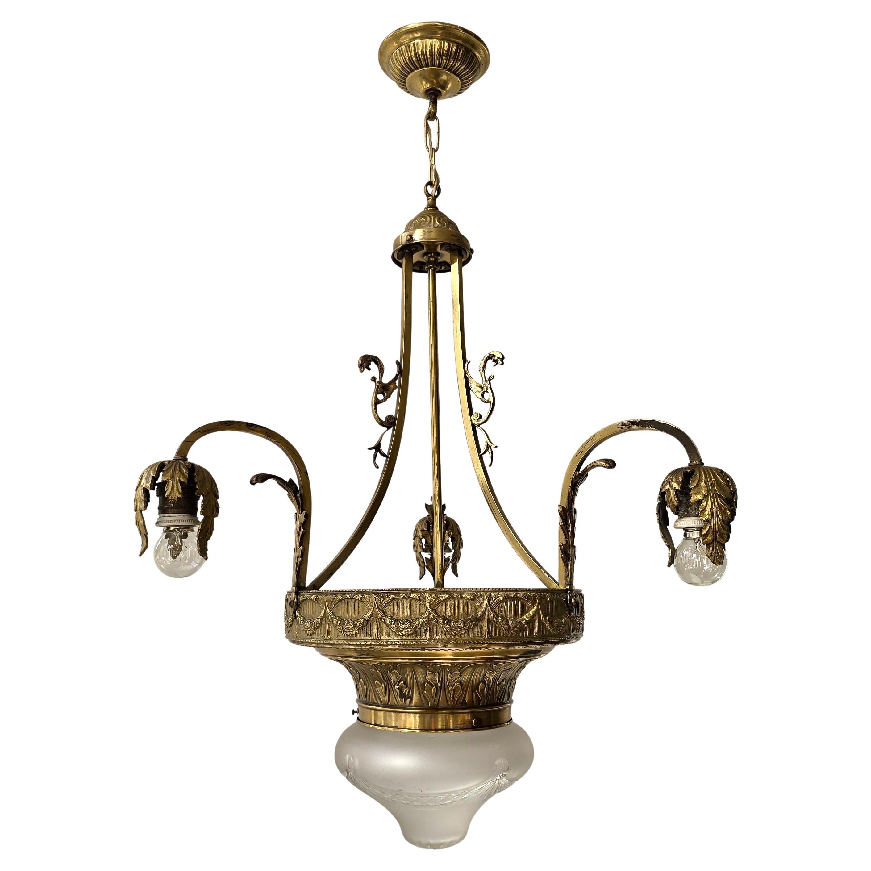 Lustre français en laiton antique avec coupe en verre dépoli, vers 1920