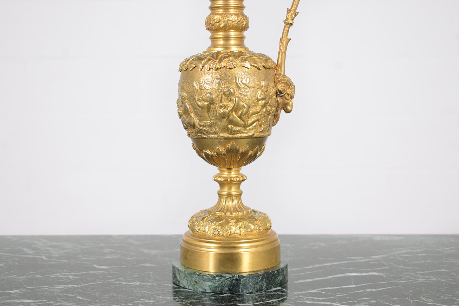 Frühe 1900er Französisch antike Bronze und Marmor Urne im Angebot 5
