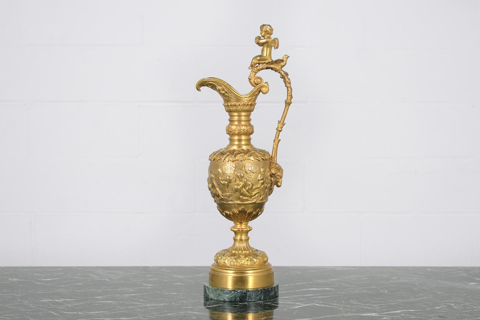 Renaissance Urne française du début des années 1900 en bronze et marbre ancien en vente