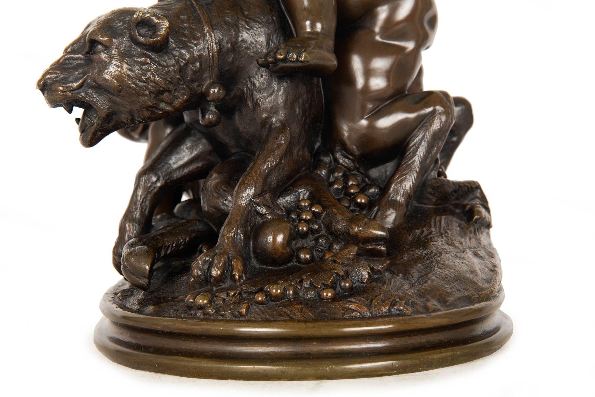 Groupe de sculptures françaises anciennes en bronze Three Putto d'après Claude Michel Clodion en vente 6