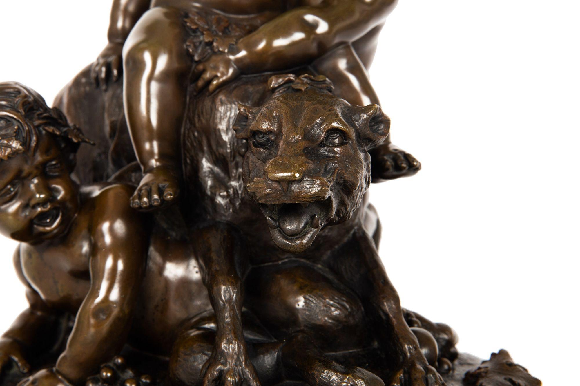 Französische antike Bronzeskulpturgruppe Drei Putto aus Bronze nach Claude Michel Clodion im Angebot 1