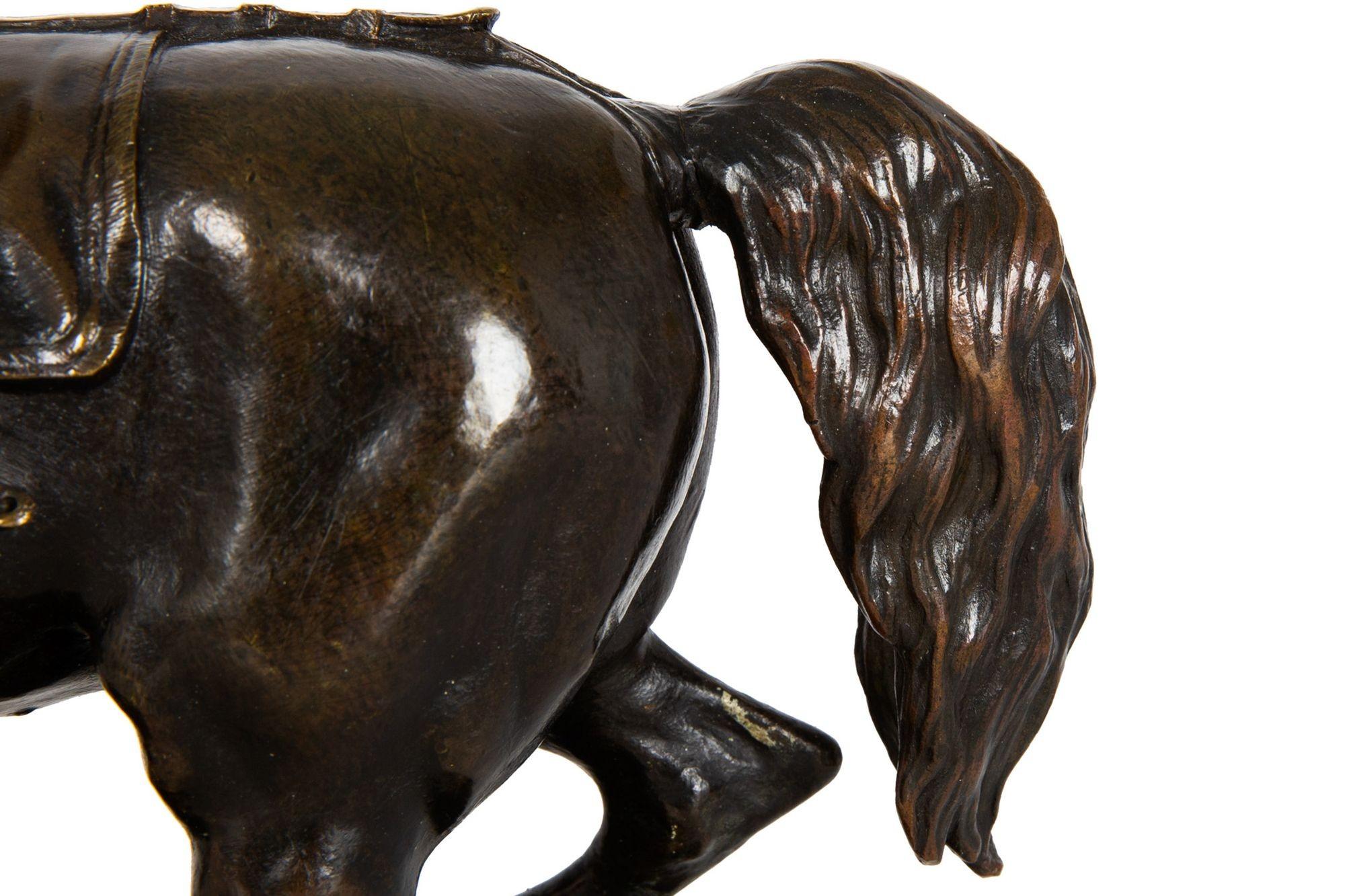 Französische antike Bronzeskulptur eines halternden Stallionspferdes aus Bronze von Pierre Lenordez im Angebot 8