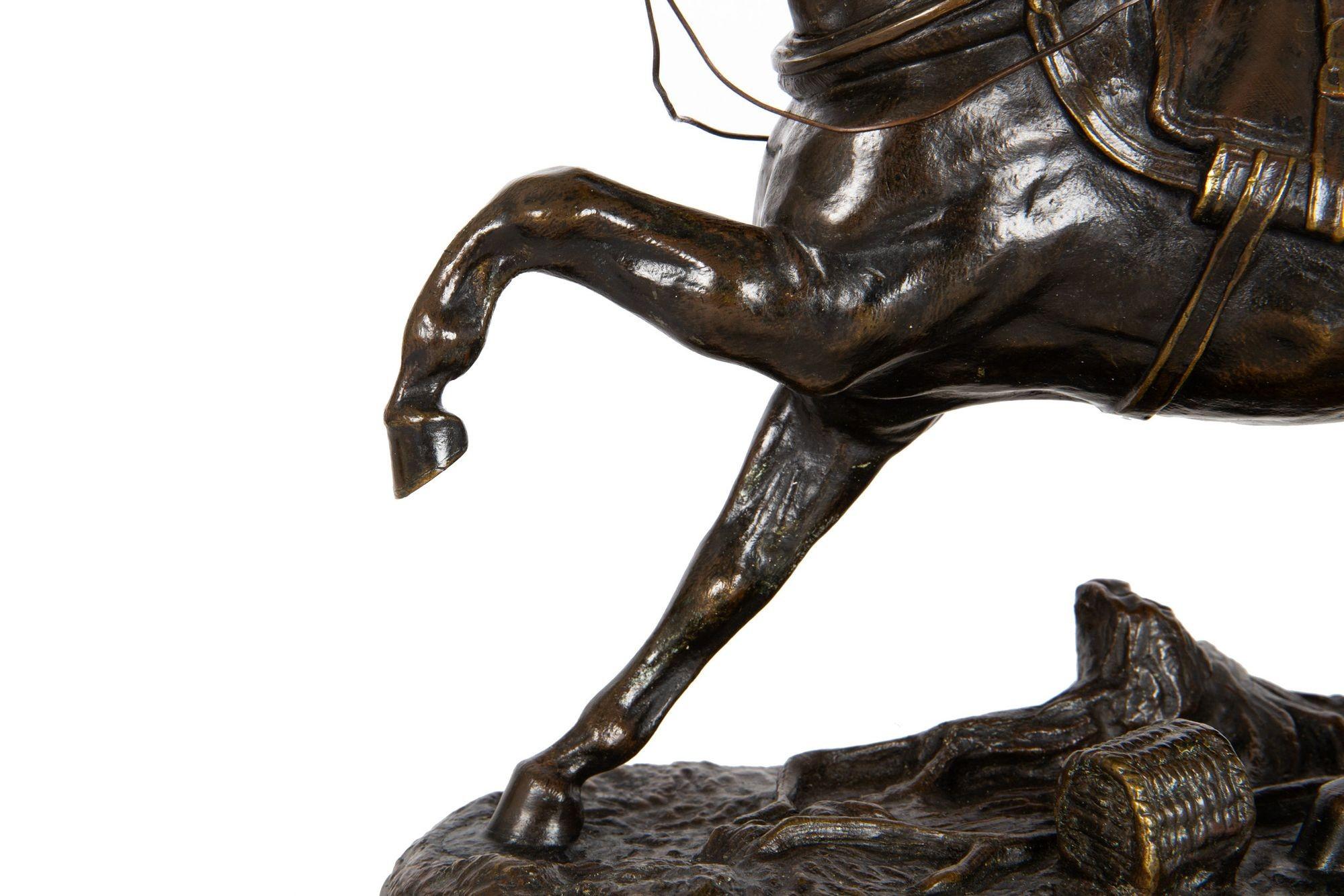 Französische antike Bronzeskulptur eines halternden Stallionspferdes aus Bronze von Pierre Lenordez im Angebot 9