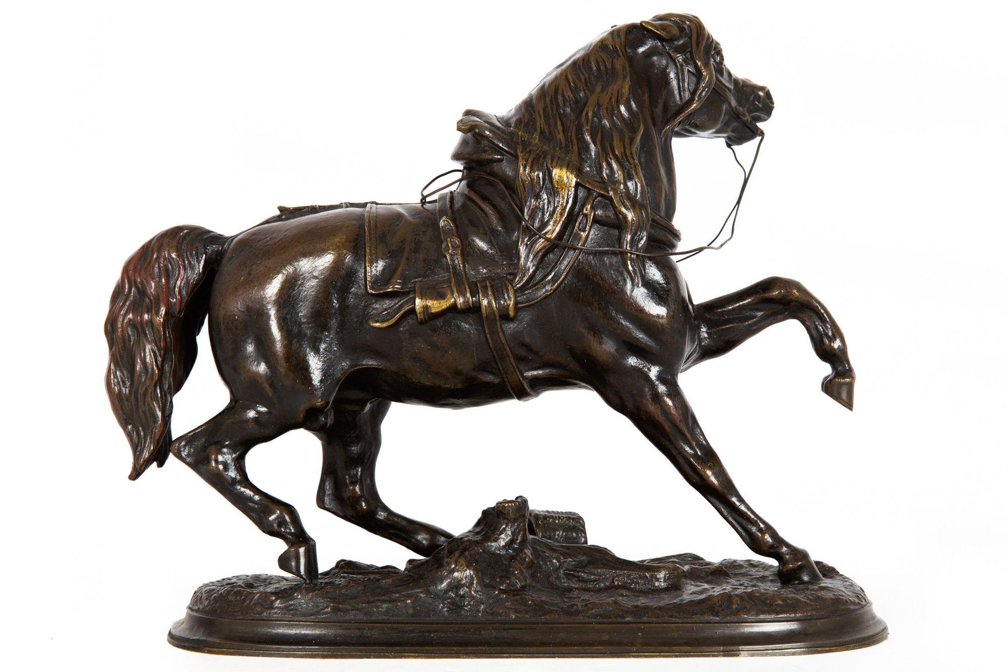PIERRE LENORDEZ
Französisch, 1815-1892

Haltender Hengst

Patinierte Bronze im Sandgussverfahren  Signiert im Guss 