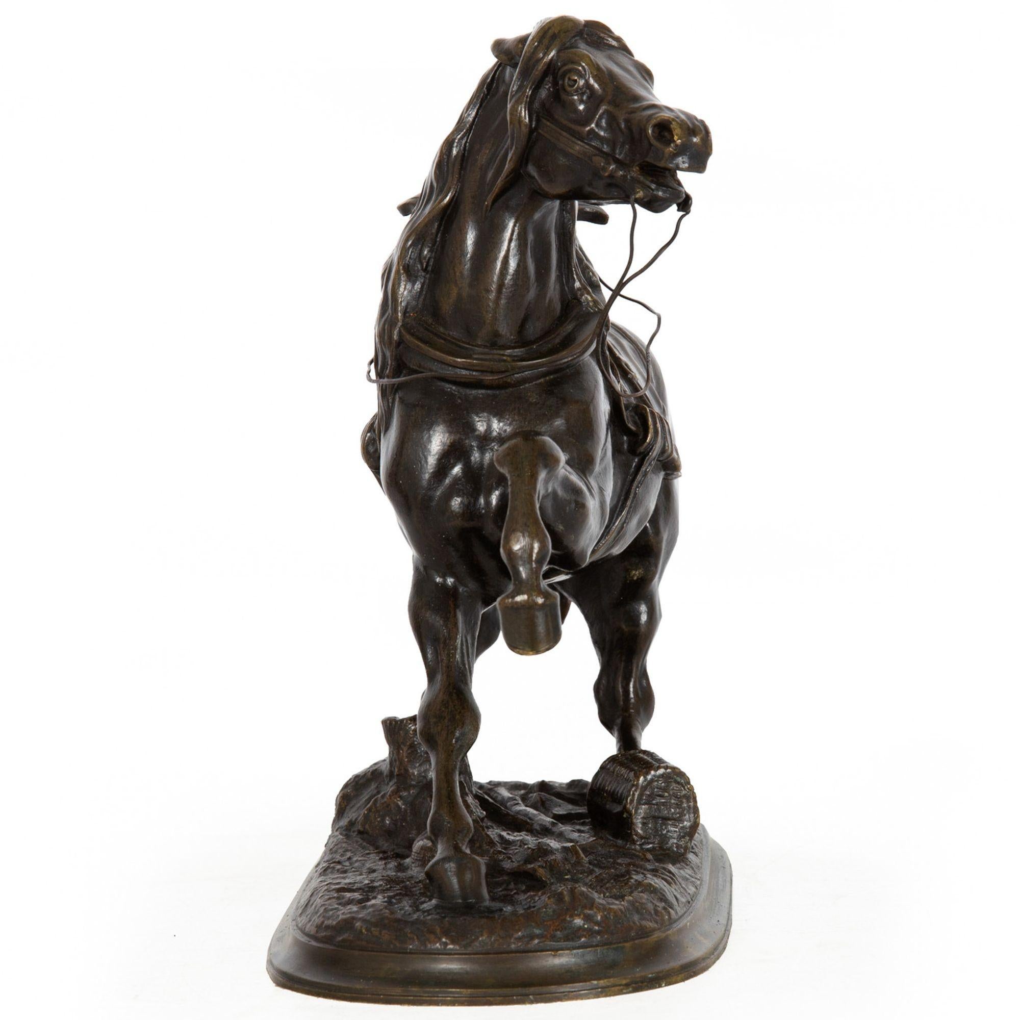 Französische antike Bronzeskulptur eines halternden Stallionspferdes aus Bronze von Pierre Lenordez im Zustand „Gut“ im Angebot in Shippensburg, PA