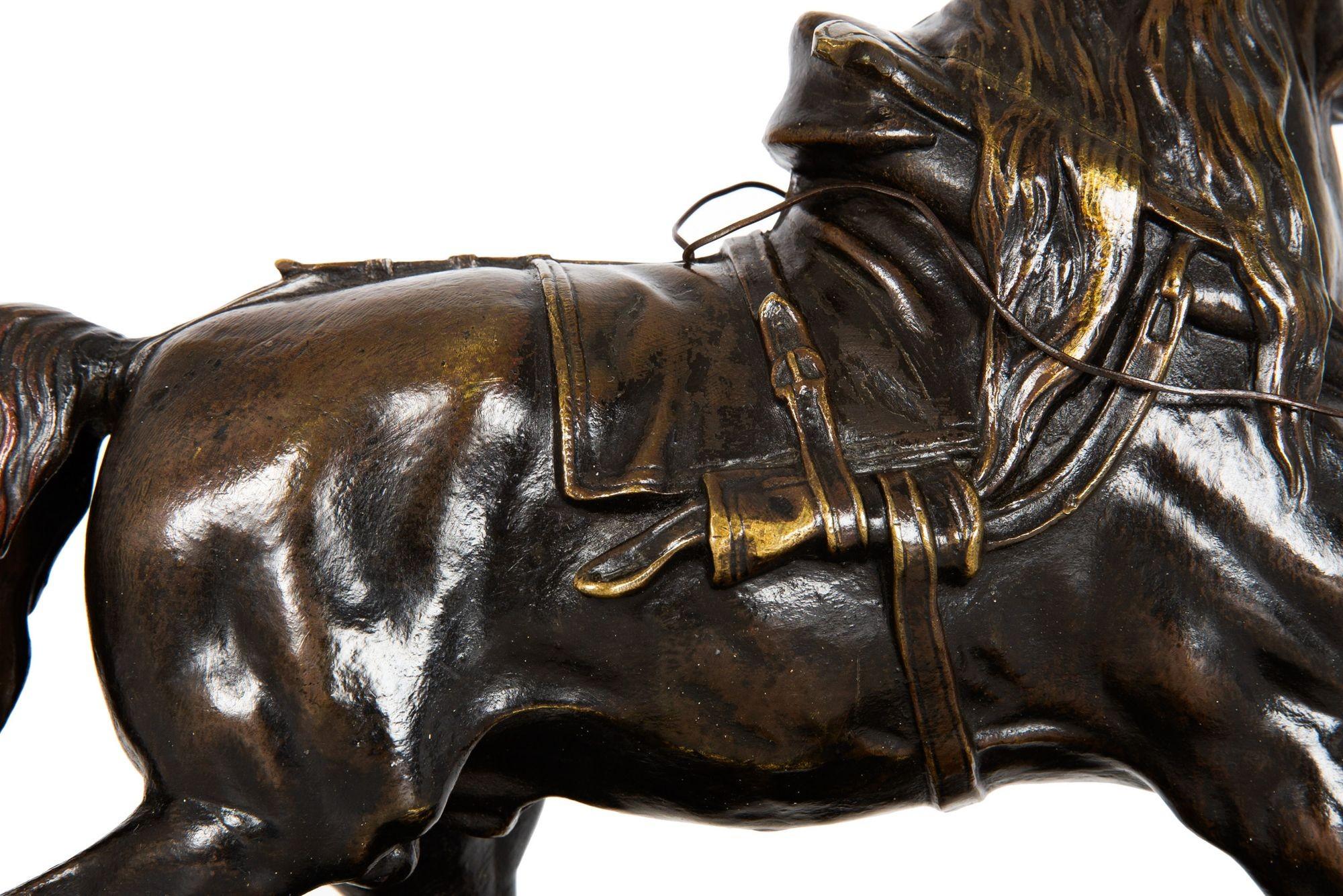 Französische antike Bronzeskulptur eines halternden Stallionspferdes aus Bronze von Pierre Lenordez im Angebot 2