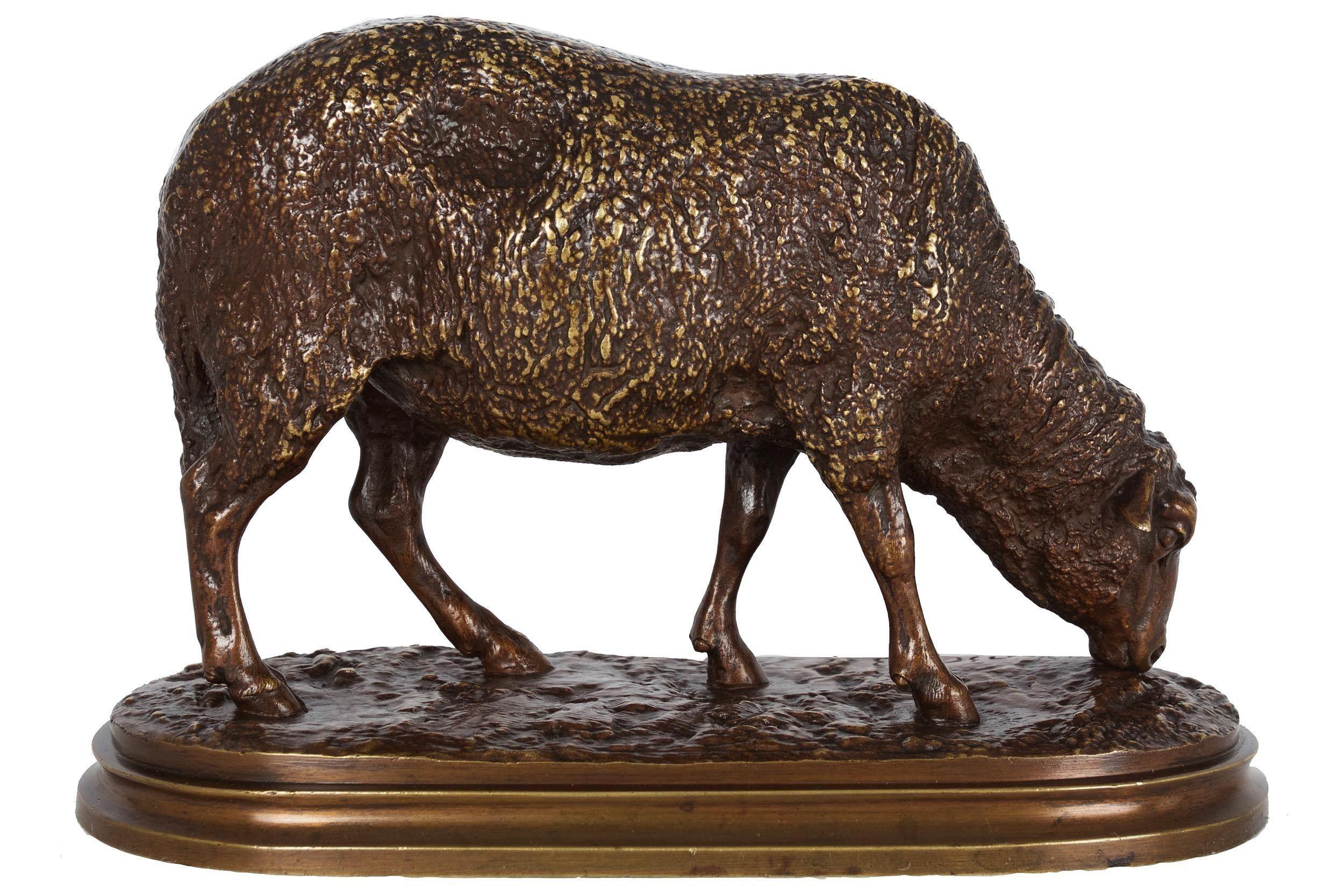 Bien qu'elle n'ait produit qu'une variété limitée de modèles de sculptures au cours de sa vie, les moutons de Rosa Bonheur sont parmi les plus appréciés. Sensible et exigeante, la manière dont elle a pu capturer leur laine chaotique tout en rendant