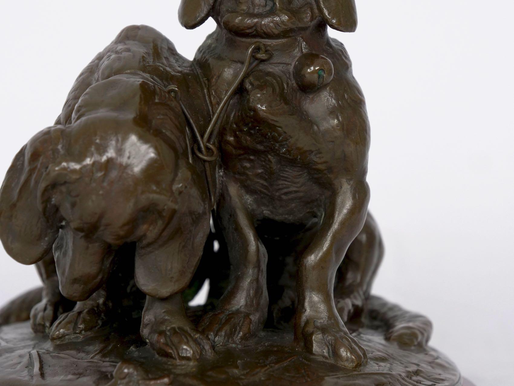 French Antique Bronze Sculpture of Basset Hounds by E. Fremiet & Barbedienne In Good Condition In Shippensburg, PA