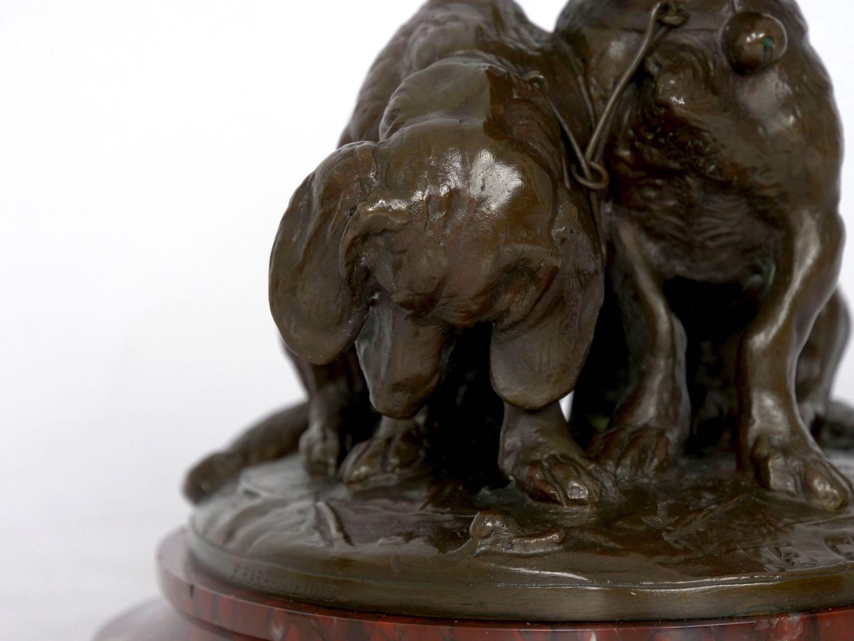 19th Century French Antique Bronze Sculpture of Basset Hounds by E. Fremiet & Barbedienne